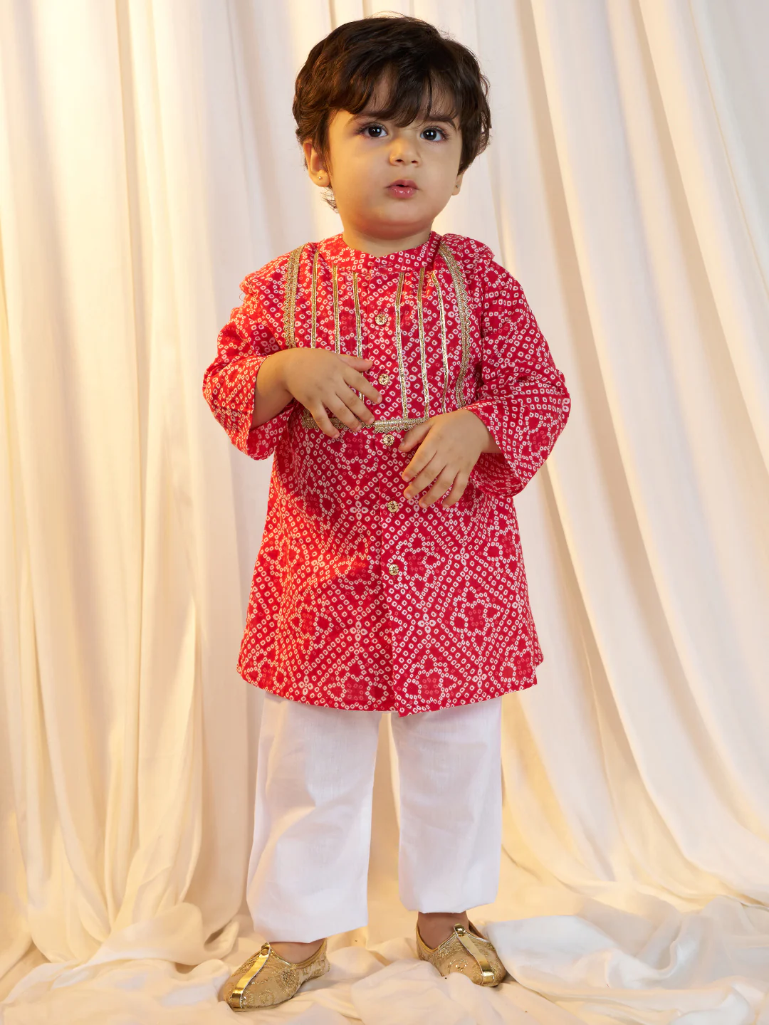 Boys Red Cotton Bandhani Kurta Pyjama Set with Digital Print - Image 3