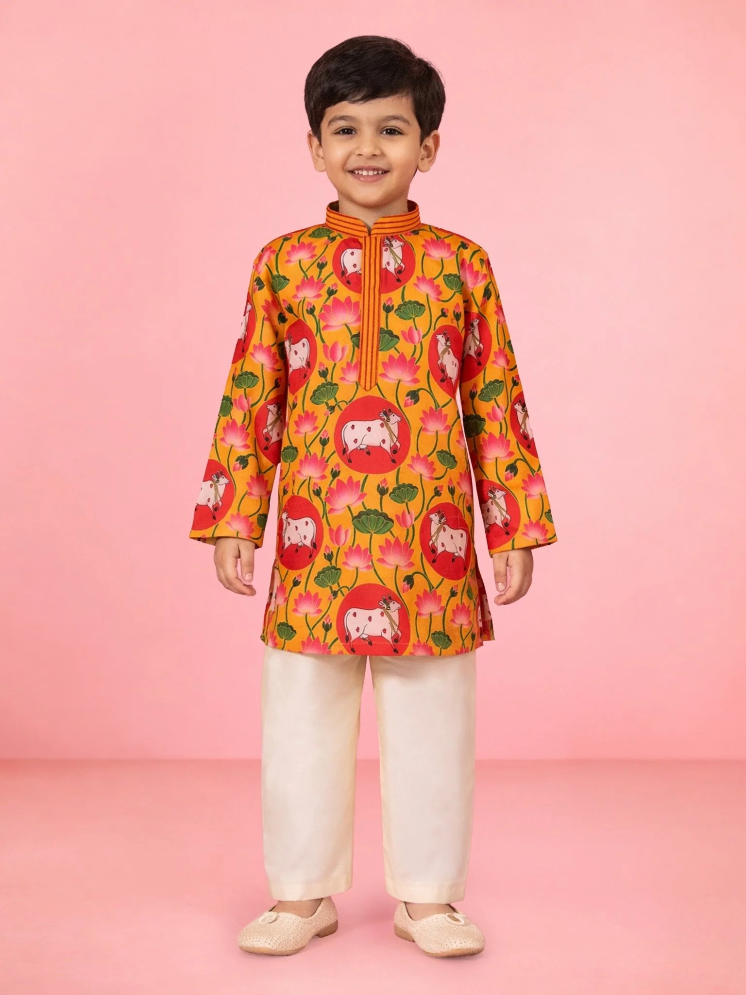 Boys Yellow Pichwai Print Muslin Kurta with Cream Pyjama - Image 2