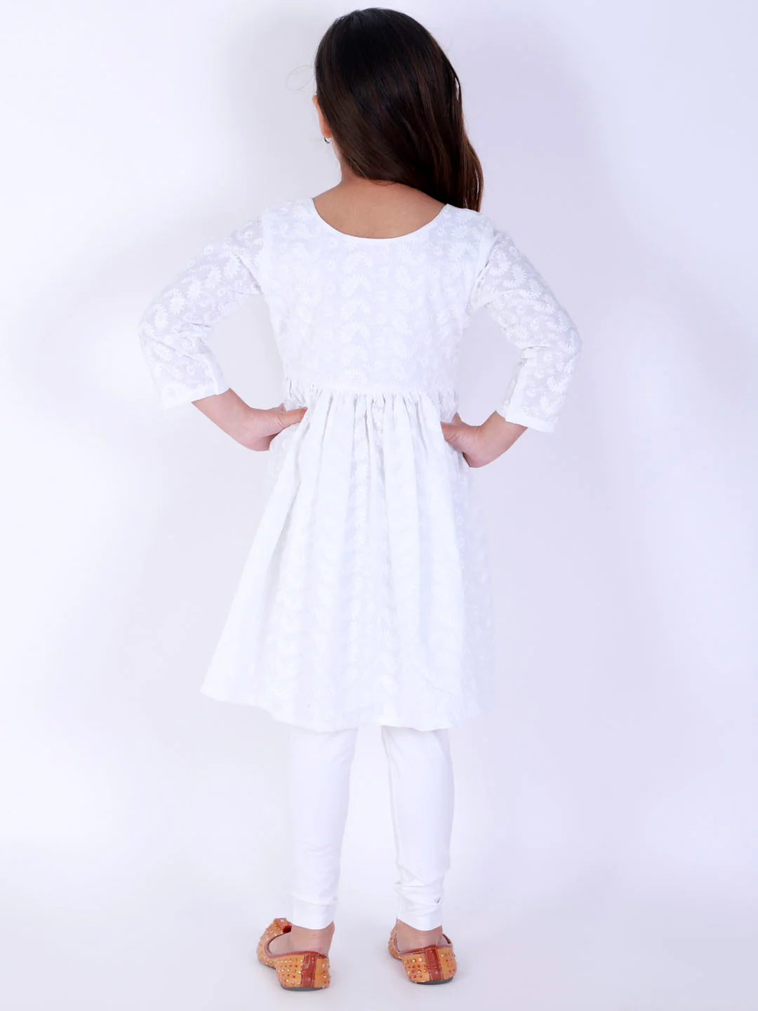 Girl's White Pure Cotton Chikankari Kurta With Leggings - Image 3