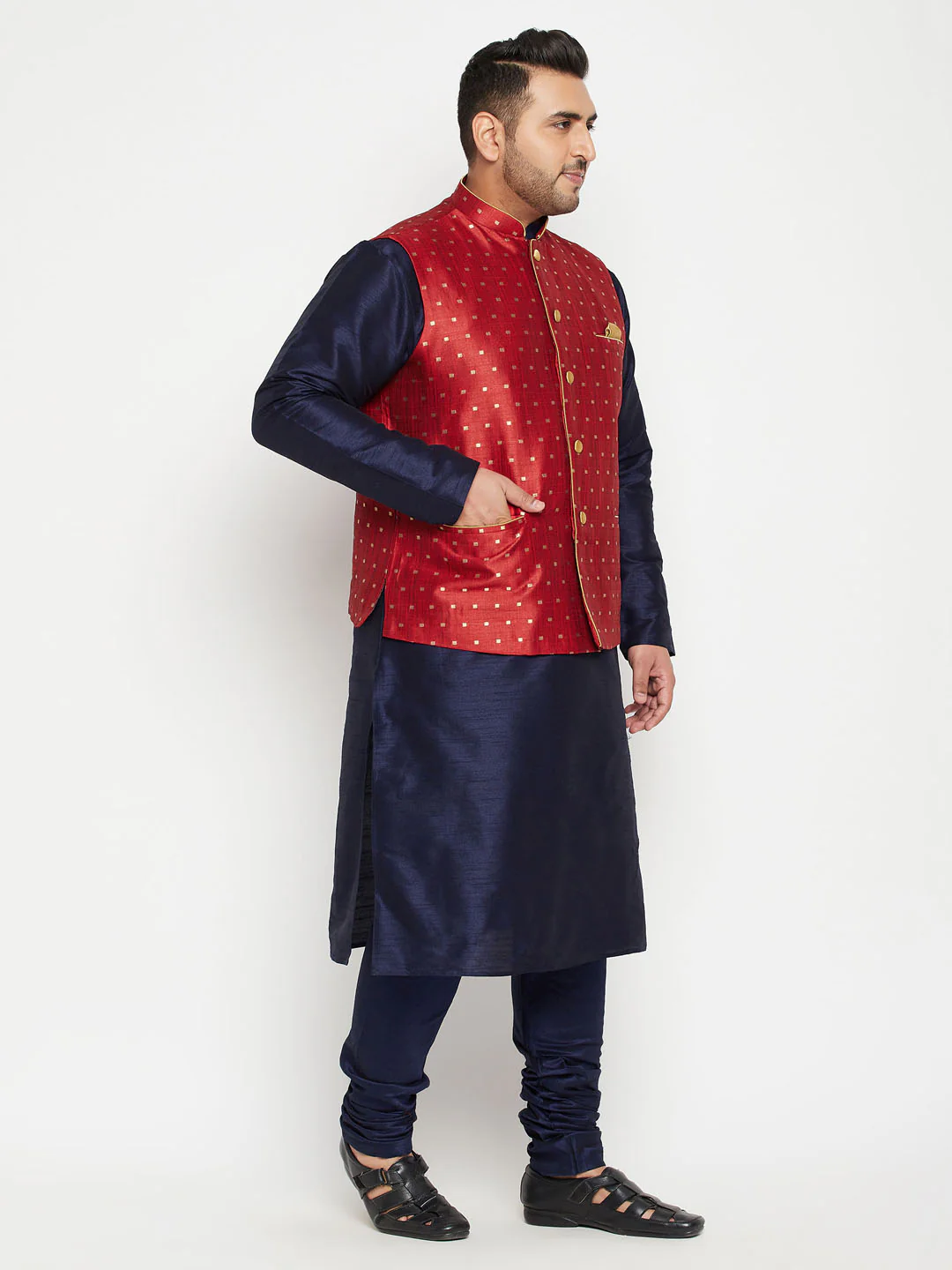Men's Plus Size Maroon Zari Weaved Nehru Jacket With Kurta Pyjama Set - Image 2