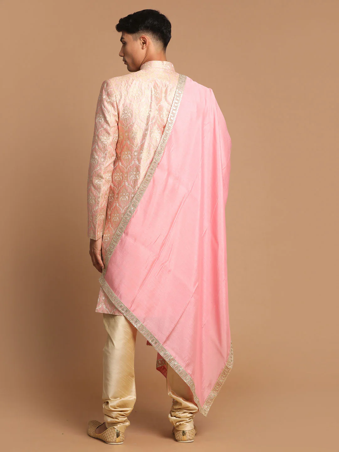 Men's Pink And Gold Silk Blend Sherwani Set With Pink Dupatta - Image 4
