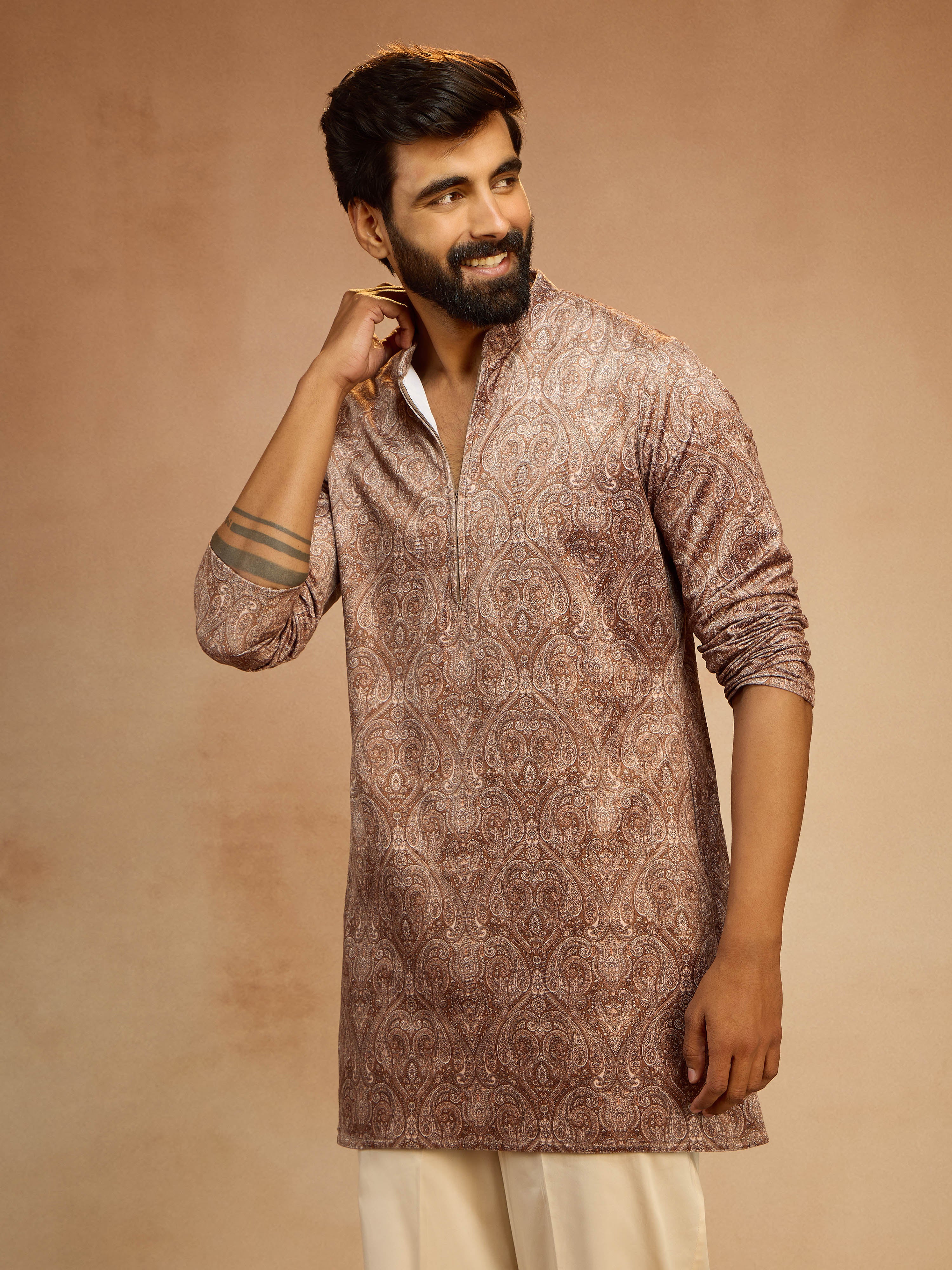 Men's Beige Velvet Digital Print Abstract Kurta - Image 3