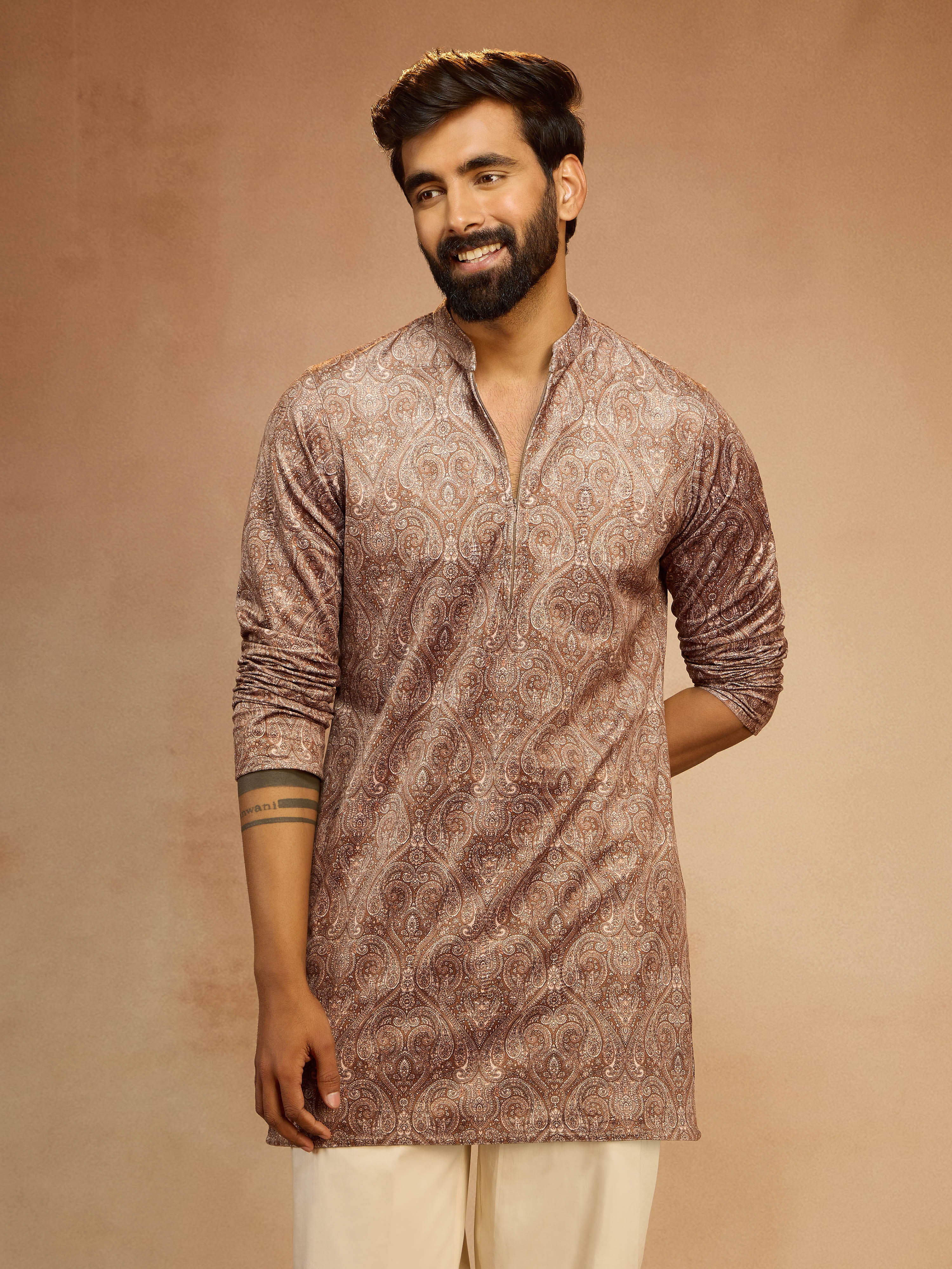 Men's Beige Velvet Digital Print Abstract Kurta - Image 4