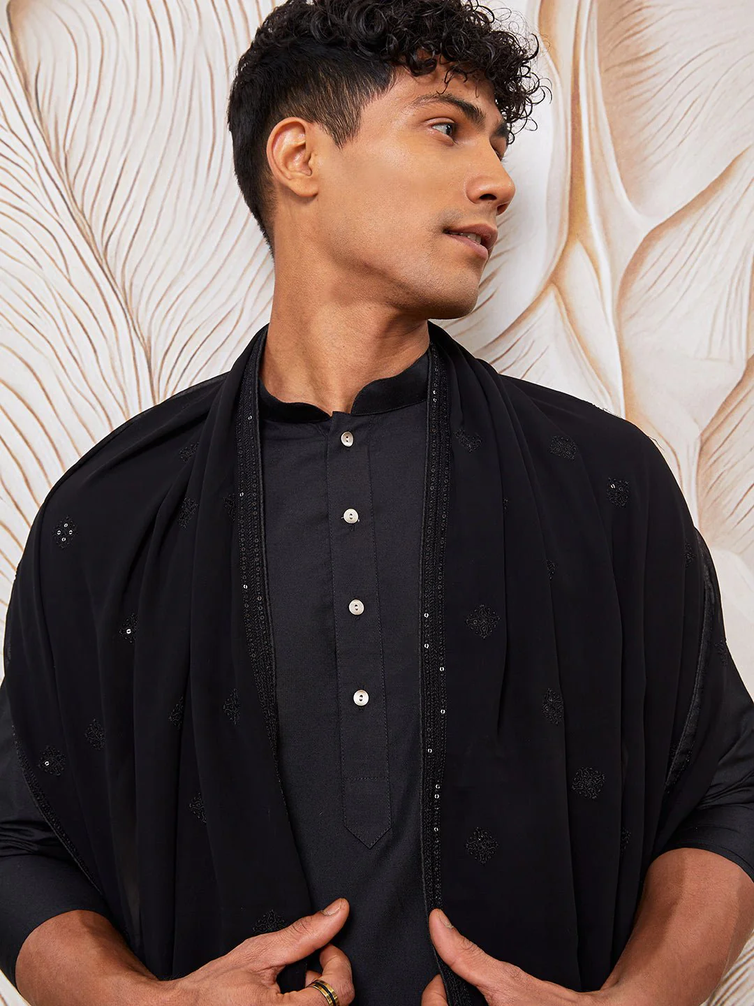 Men's Black Silk Blend Kurta Pyjama Dupatta Set - Image 3