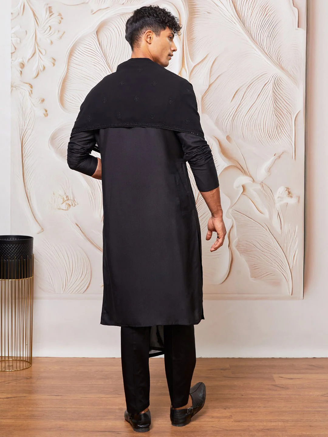 Men's Black Silk Blend Kurta Pyjama Dupatta Set - Image 5