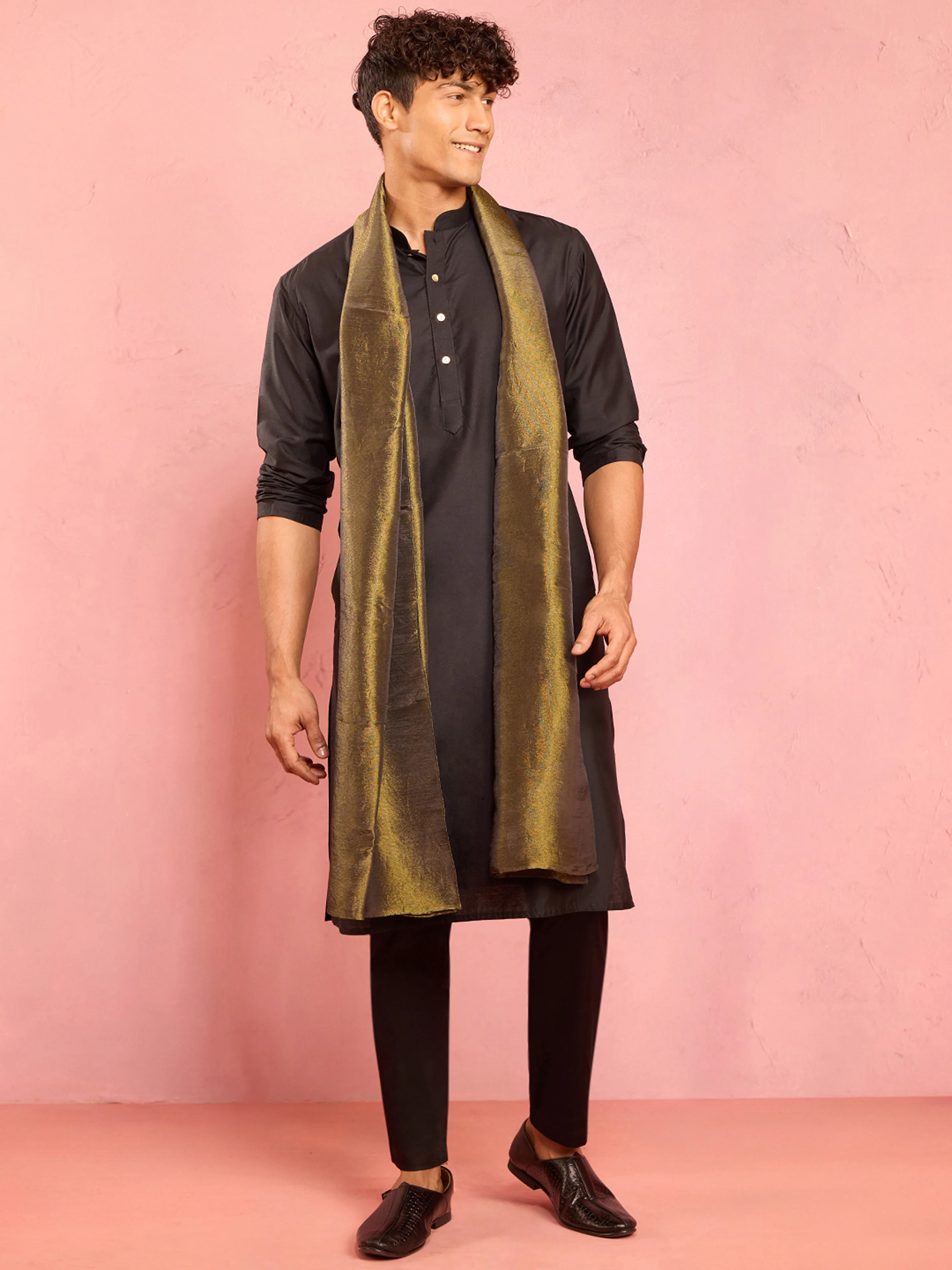 Men's Black Silk Blend Kurta with Pant Pyjama & Mehendi Green Dupatta Set - Image 3