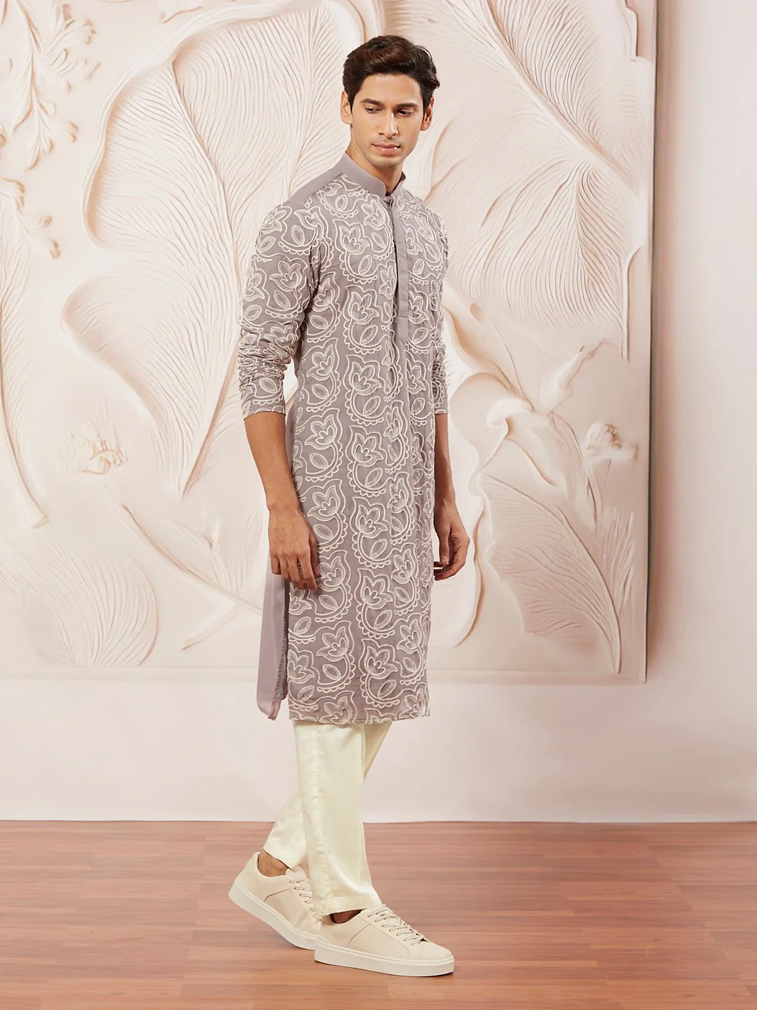 Men's Lavender Embroidered Fox Georgette Kurta Pyjama Set - Image 2