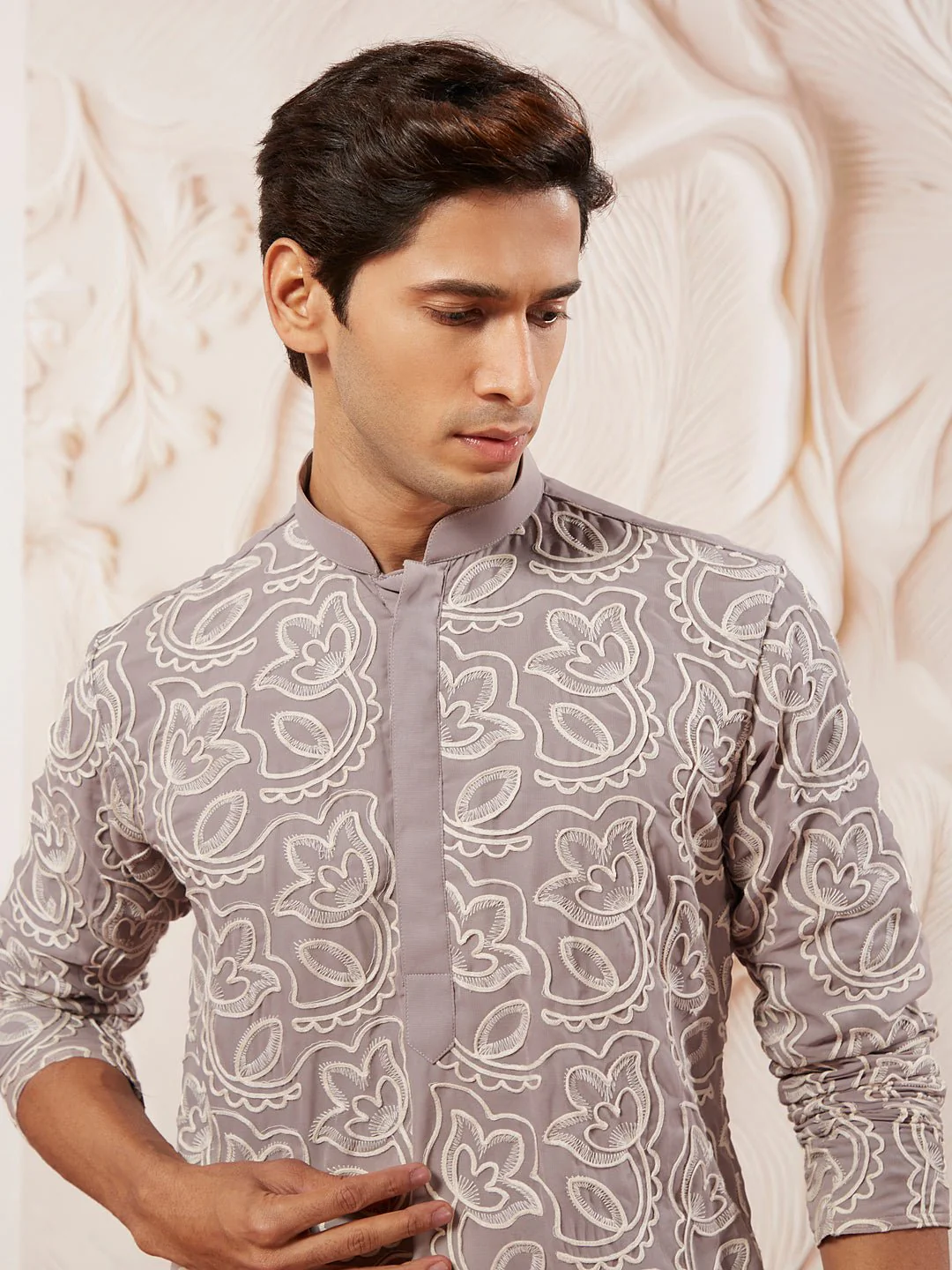 Men's Lavender Embroidered Fox Georgette Kurta Pyjama Set - Image 3