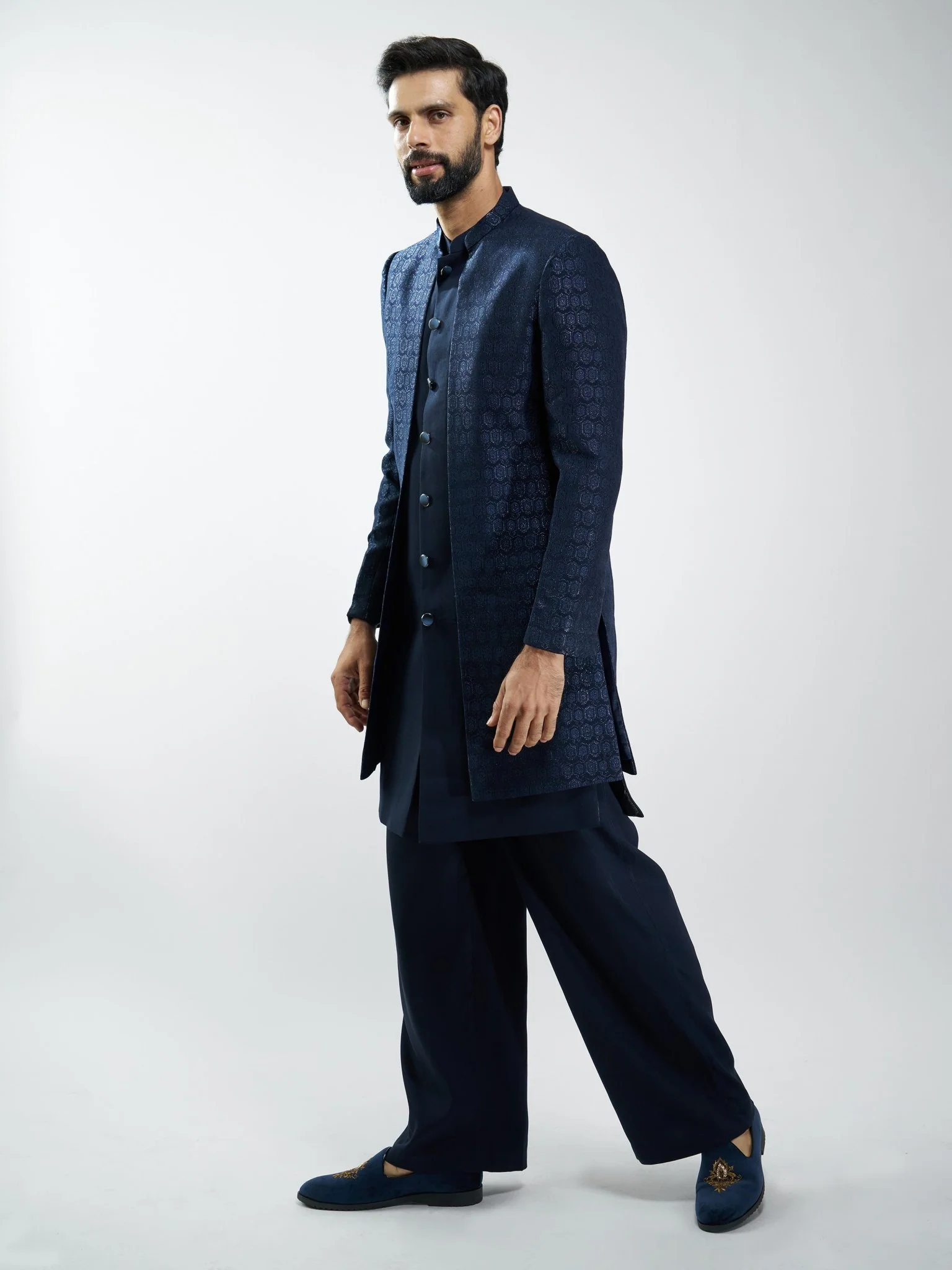 Men Navy Blue Indo-Western Suiting Set with Jacket & Pants - Image 4