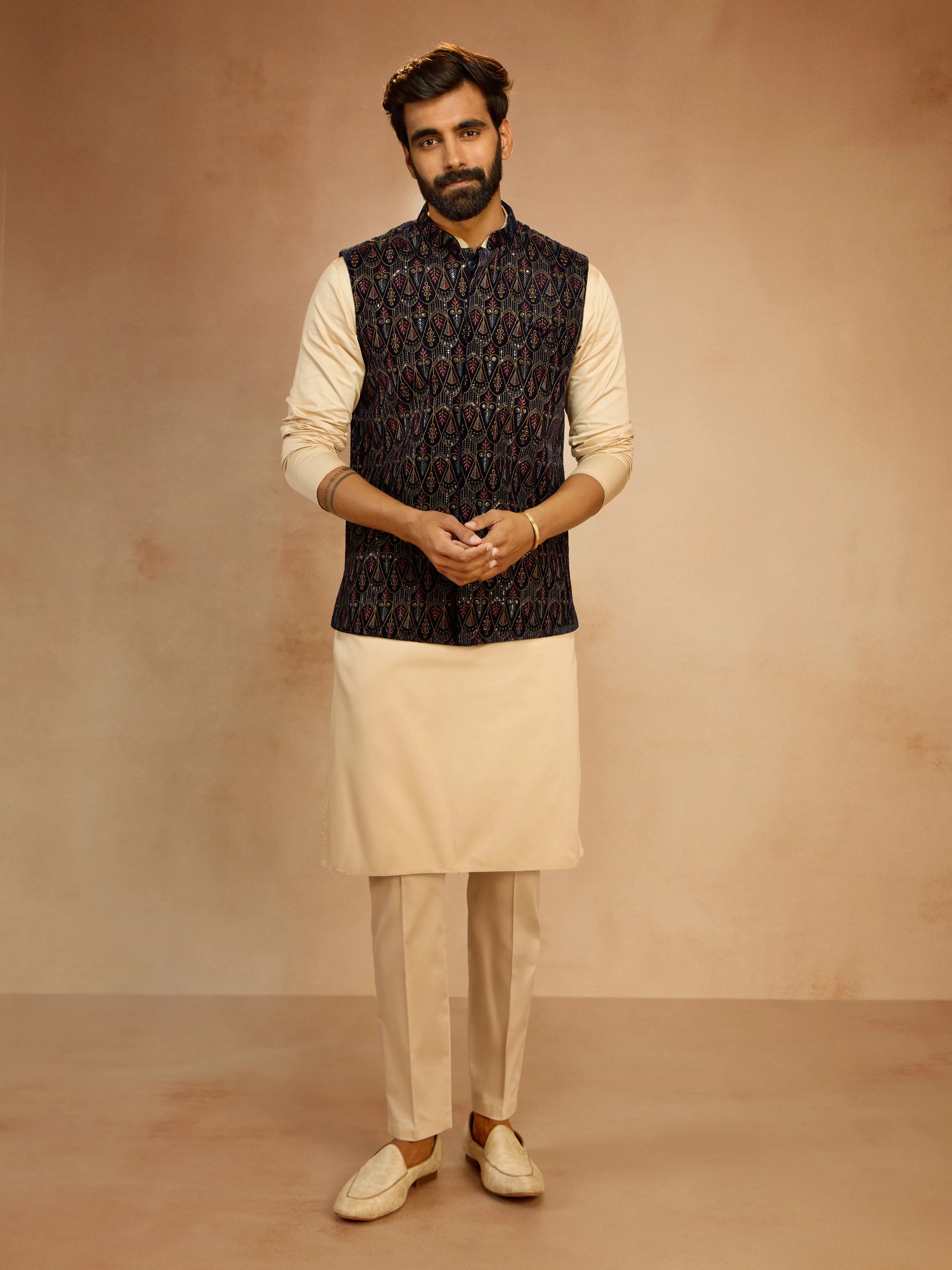 Men's Navy Blue Velvet Embroidered Nehru Jacket with Beige Solid Kurta & Pyjama Set - Image 3