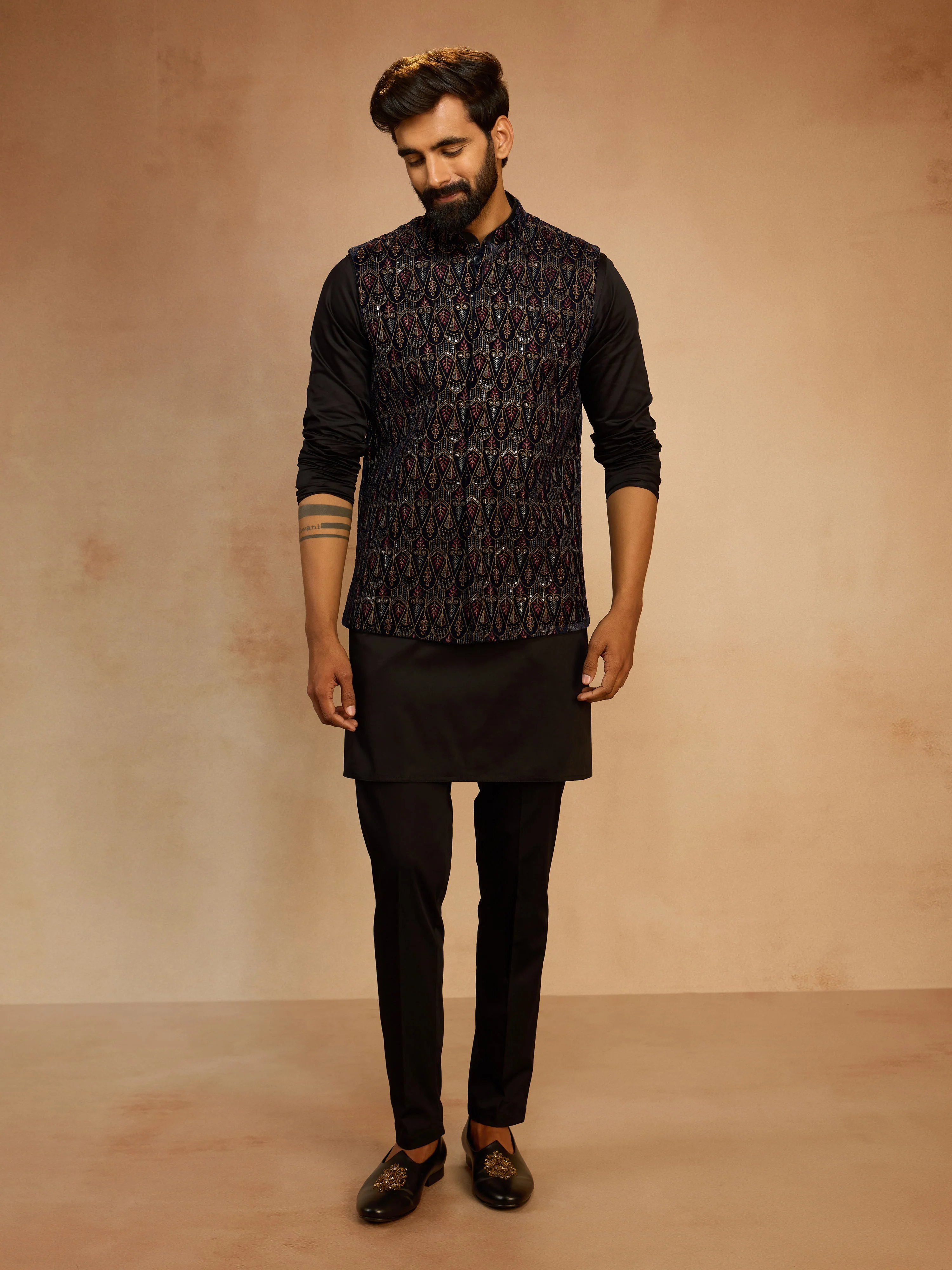 Men's Navy Blue Velvet Embroidered Nehru Jacket with Black Solid Kurta & Pyjama Set - Image 4