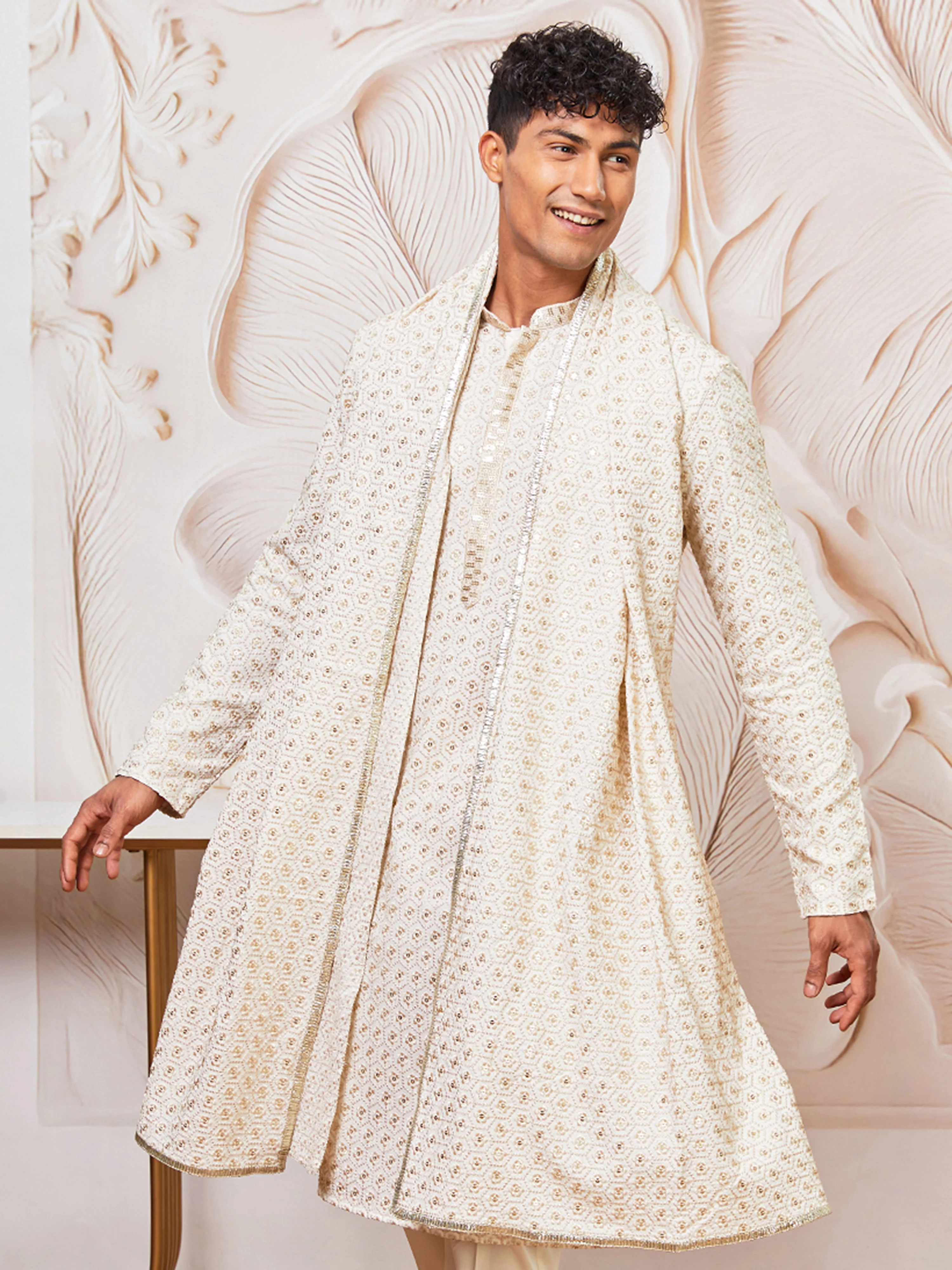 Men's Off White Chikankari Rayon Kurta with Silk Dupatta Set - Image 4