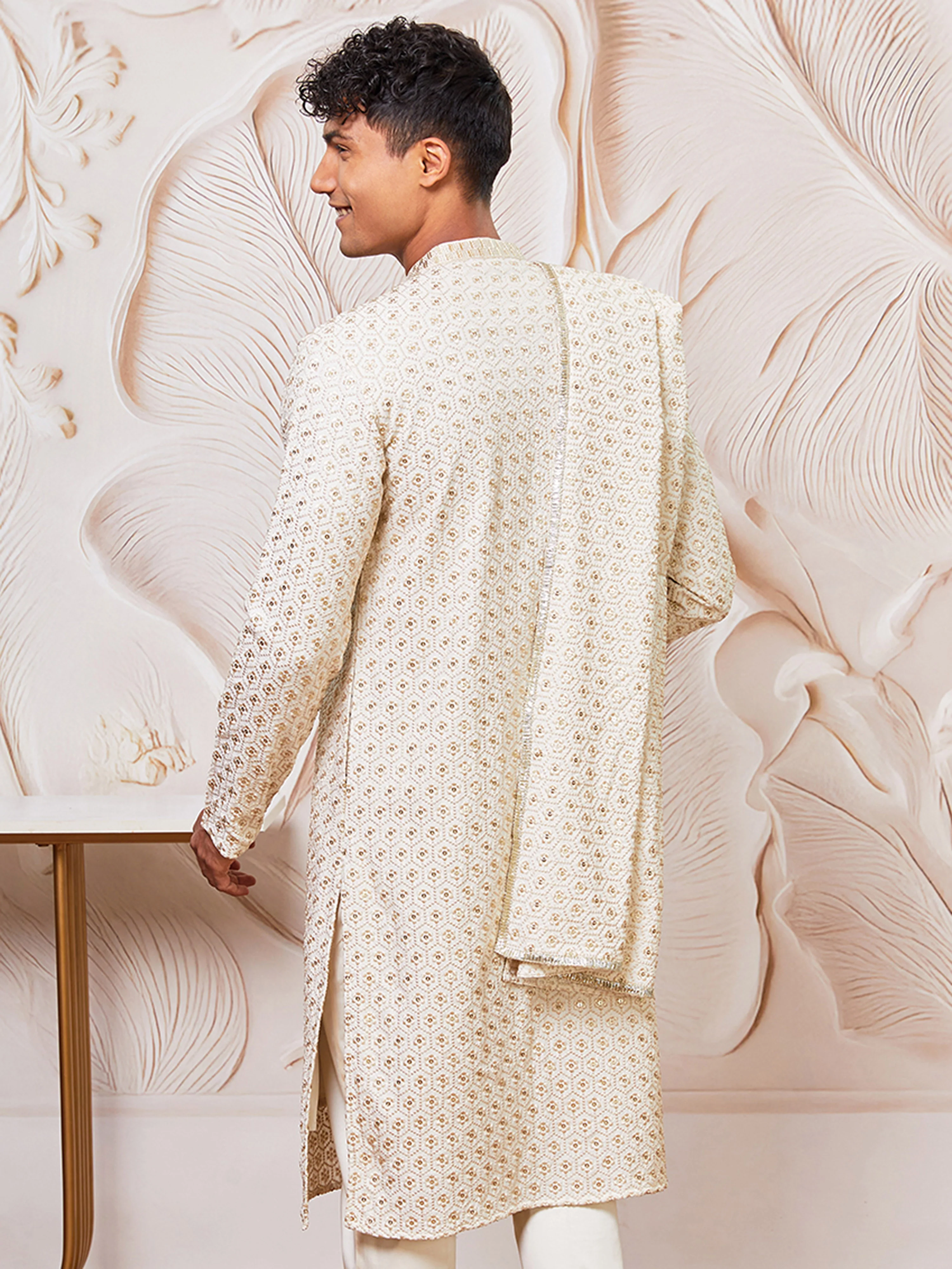 Men's Off White Chikankari Rayon Kurta with Silk Dupatta Set - Image 5