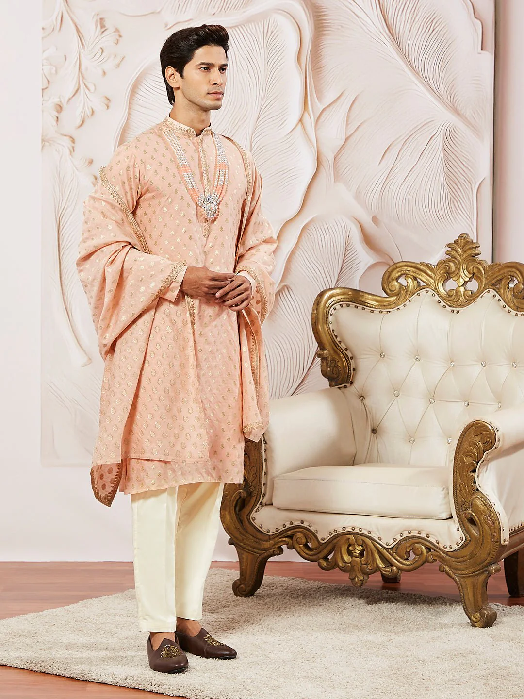 Men's Peach Kurta Pyjama with Woven Dupatta Set - Image 4