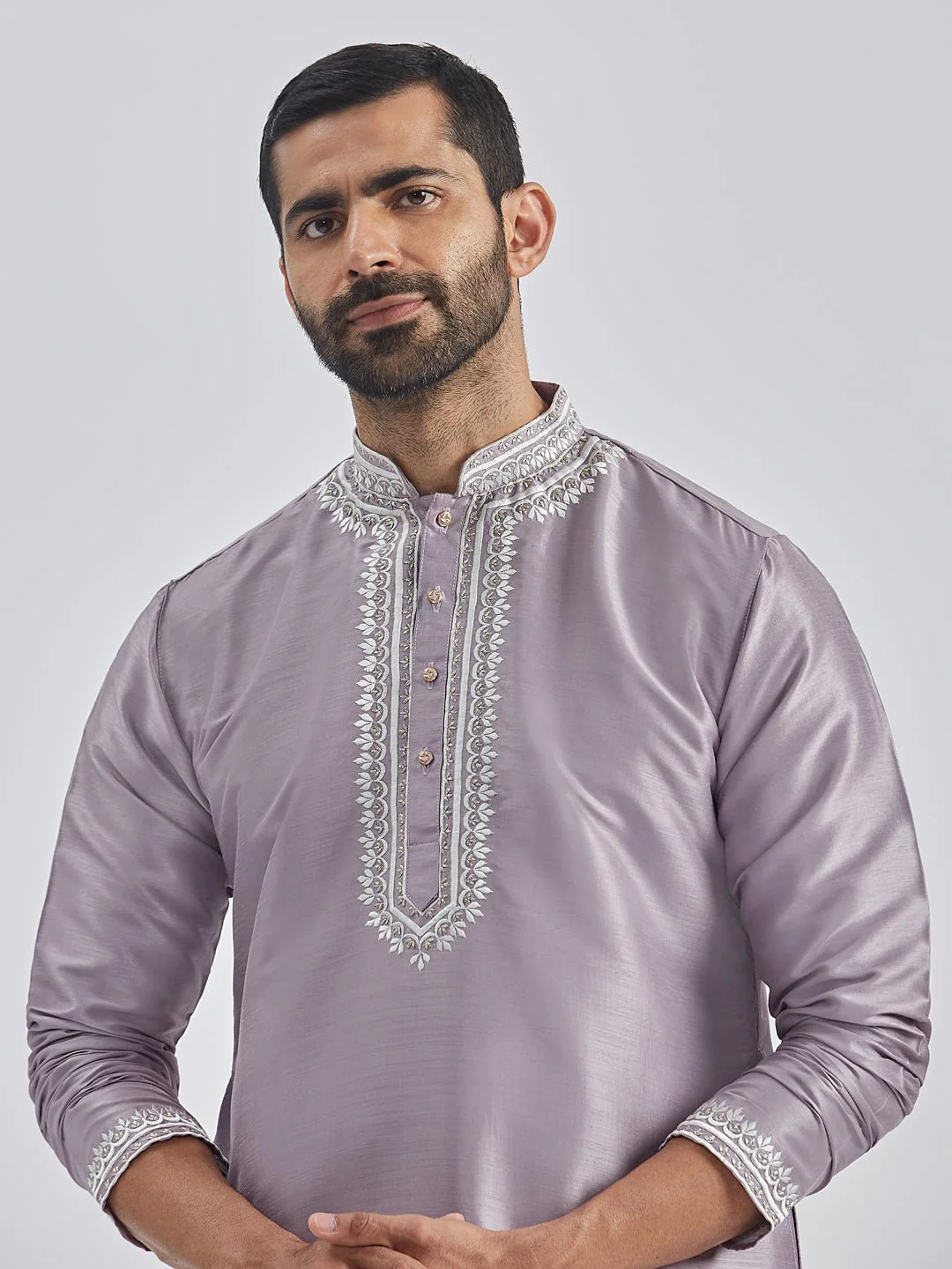 Men's Purple Hand Embroidered Silk Blend Kurta Pyjama Set - Image 3