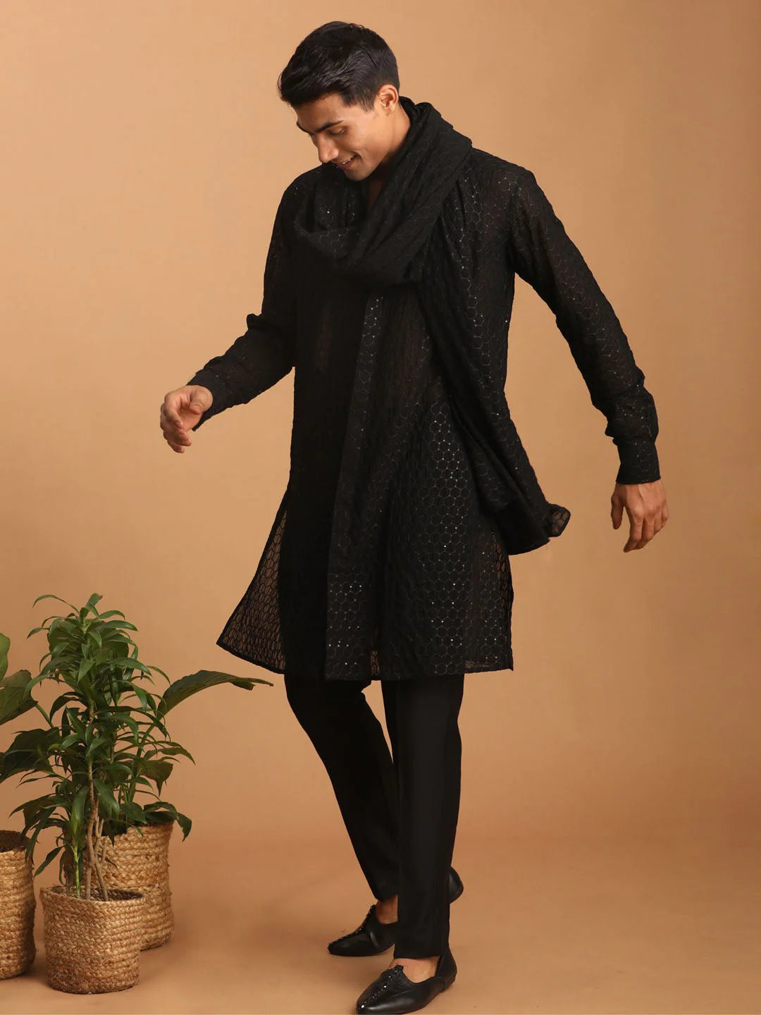 Men's Black Jacquard Kurta with Black Fine Satin Pyjama - Image 2