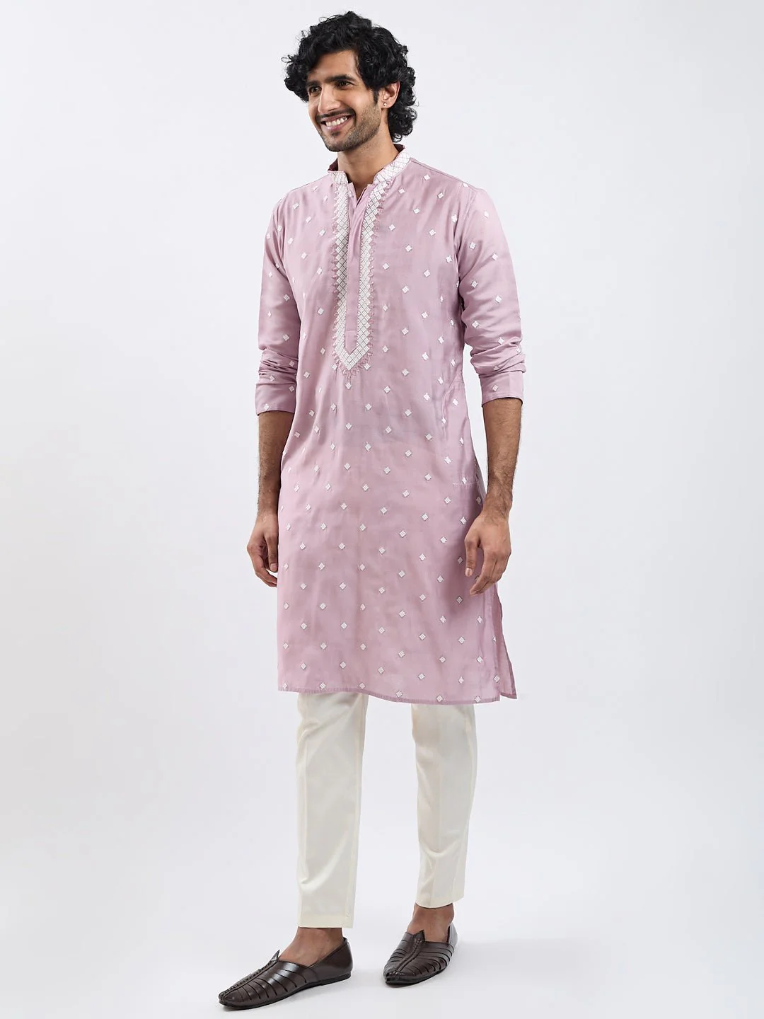 Men’s Pink Embroidered Silk Blend Kurta Pyjama Set - Image 4