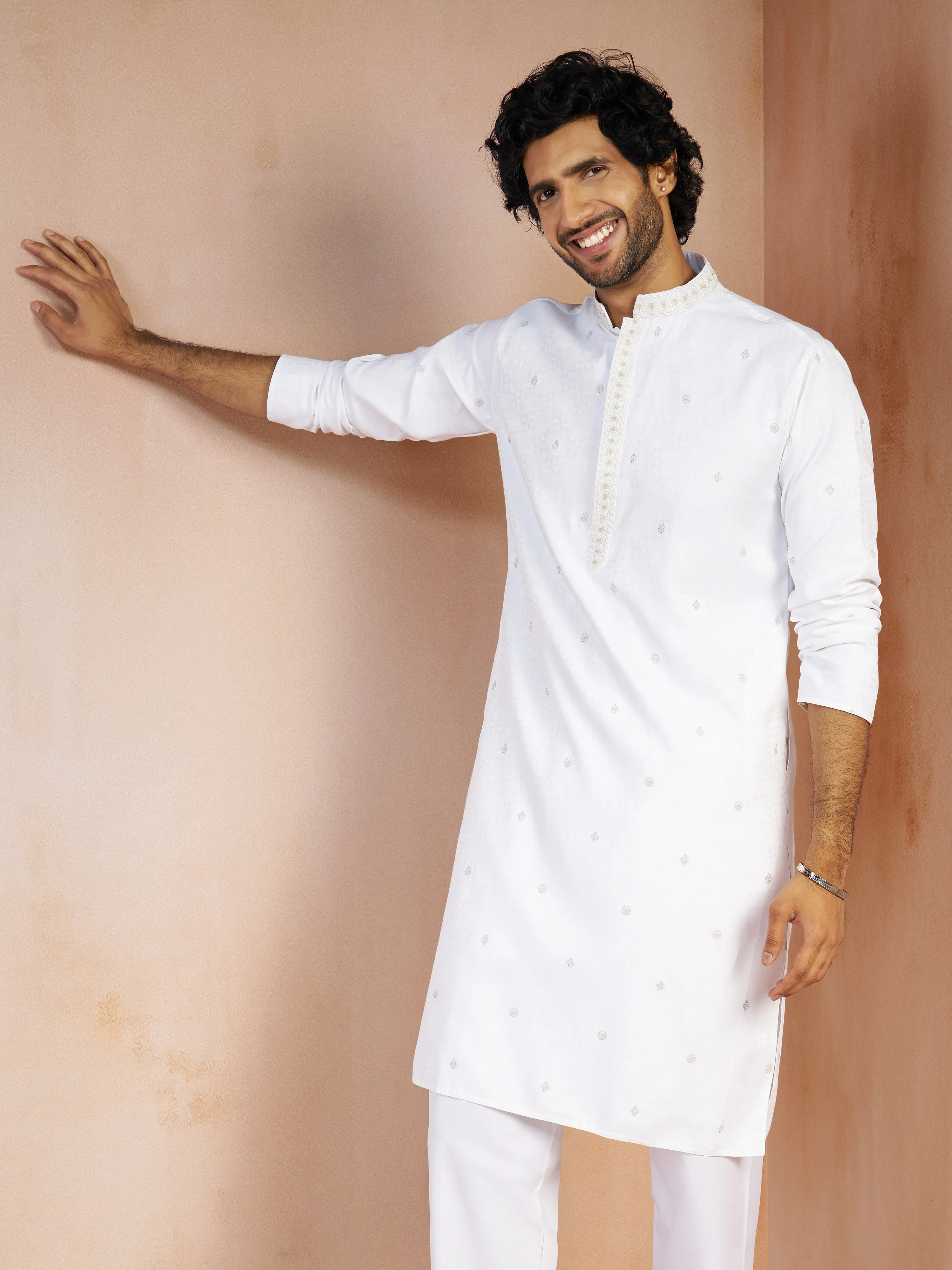 Men's White Floral Thread Embroidered Jacquard Cotton Long Kurta