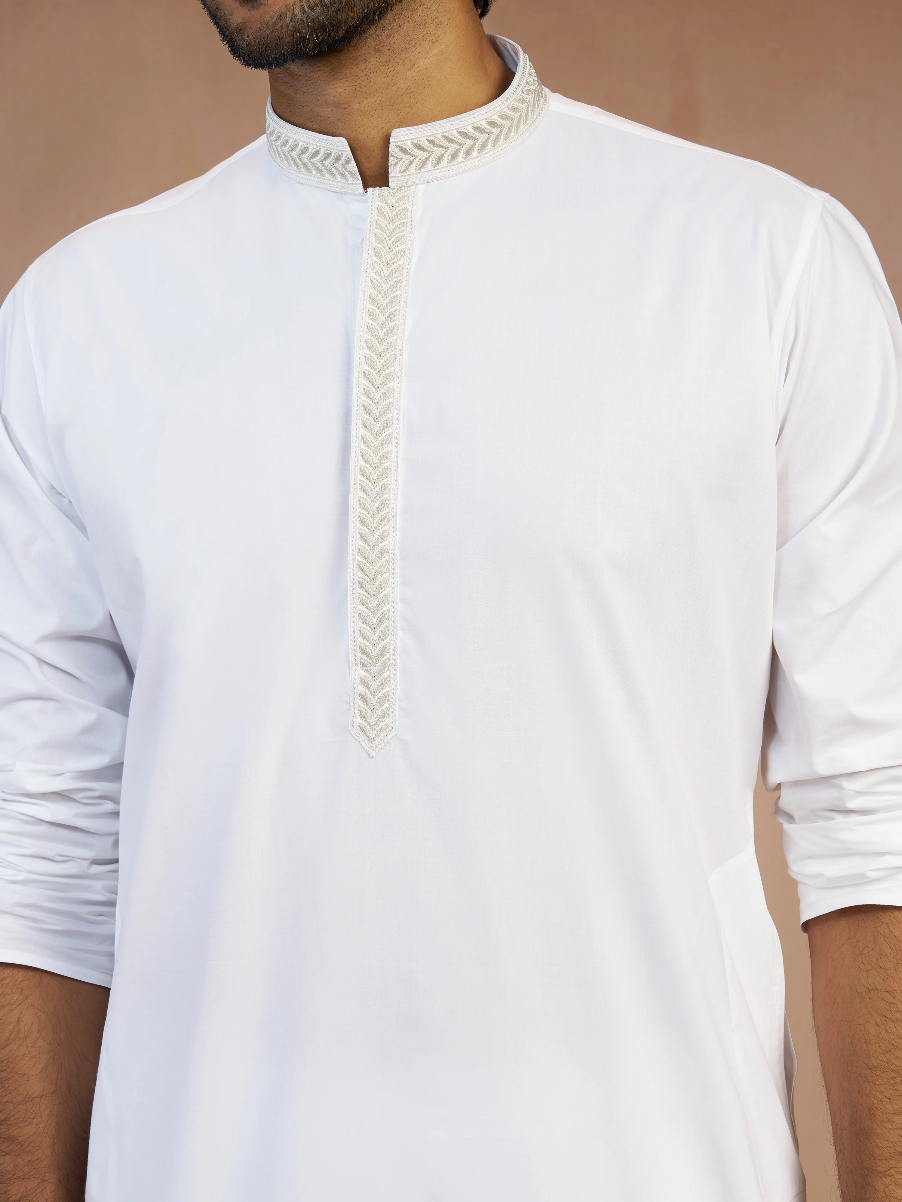 Men's White Thread Embroidered Cotton Kurta with White Cotton Aligarh Pyjama Set - Image 2