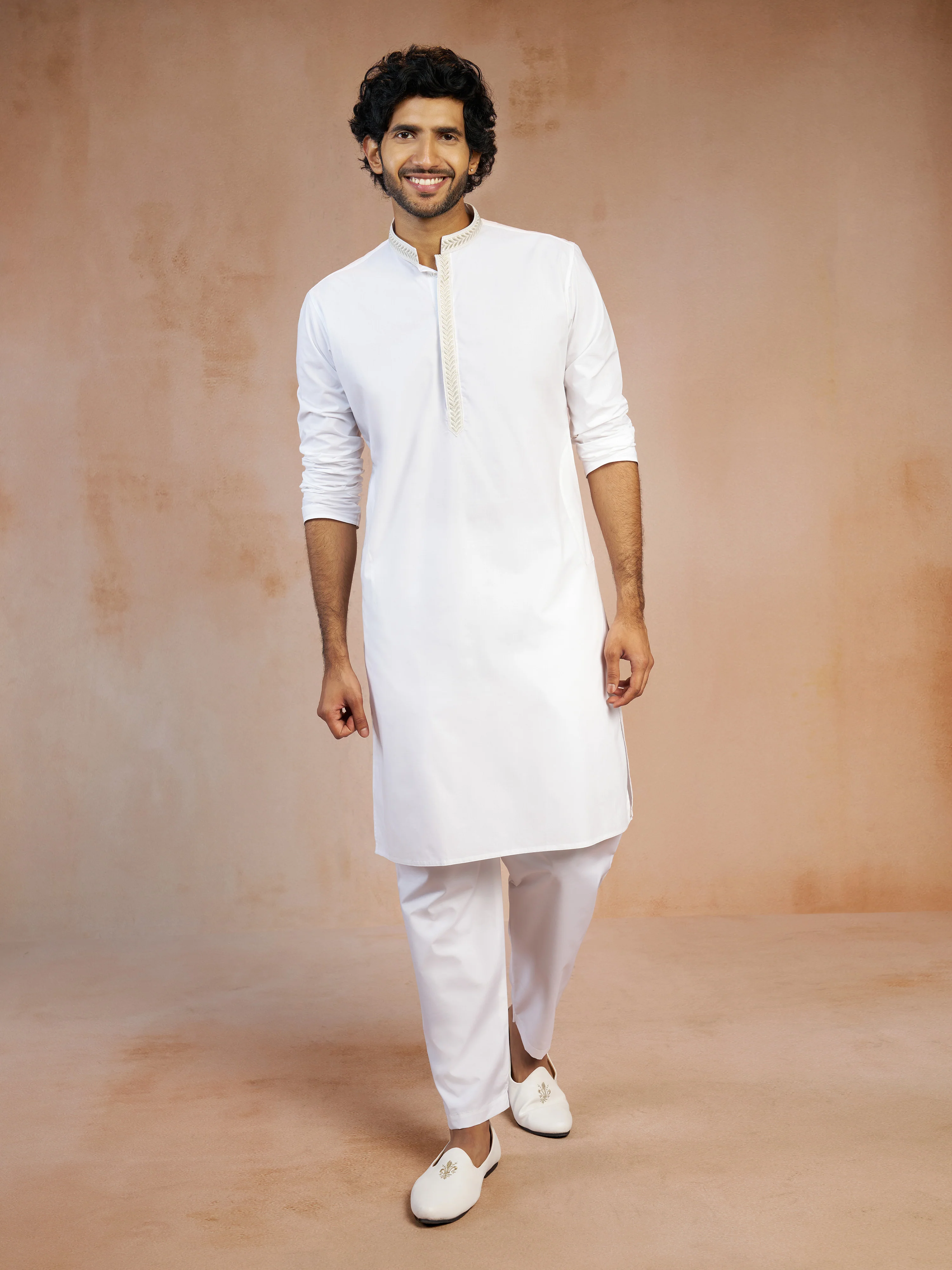 Men's White Thread Embroidered Cotton Kurta with White Cotton Aligarh Pyjama Set - Image 4