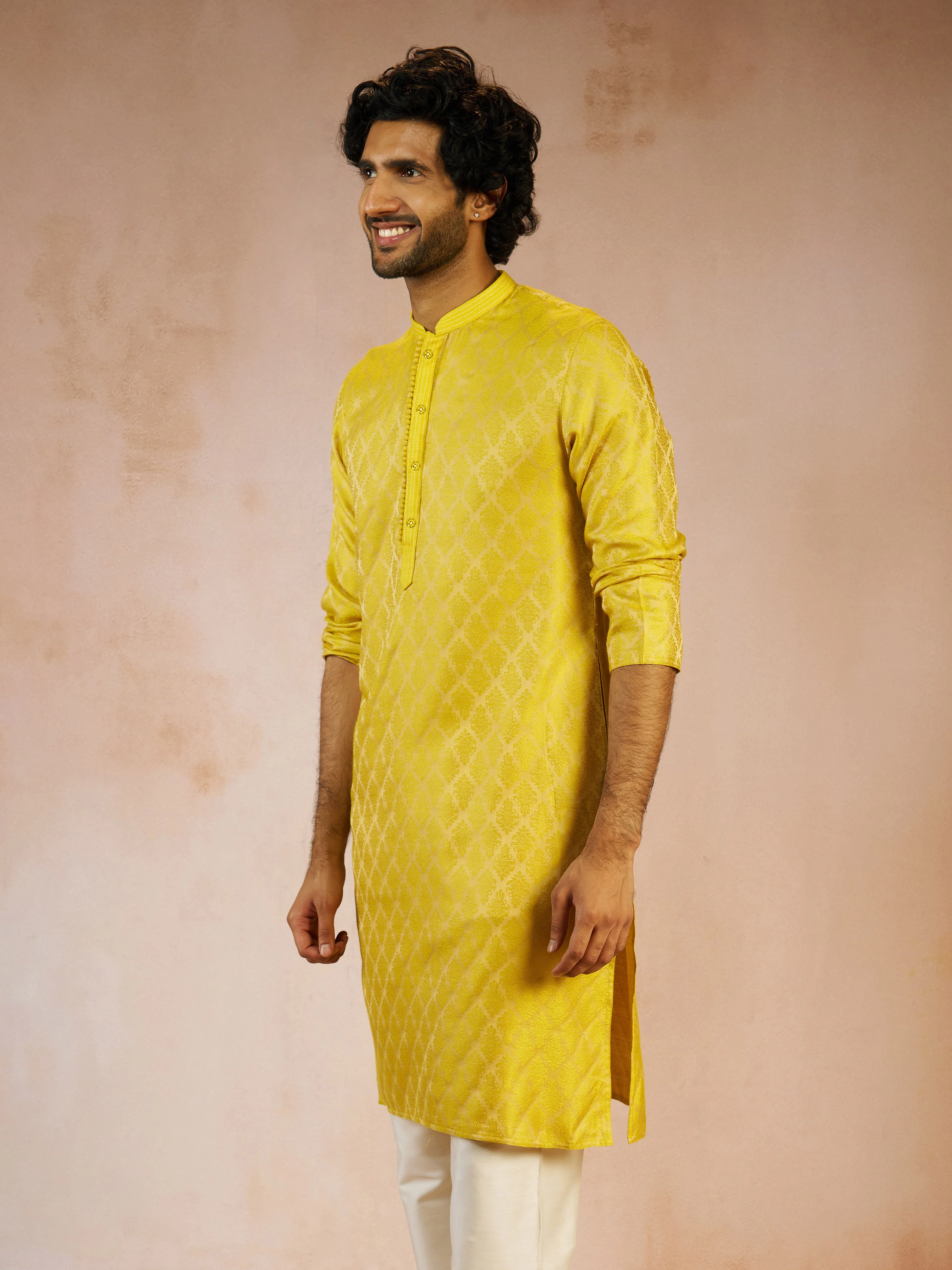 Men's Yellow Jacquard Geometric Thread Embroidered Silk Blend Straight Kurta - Image 3