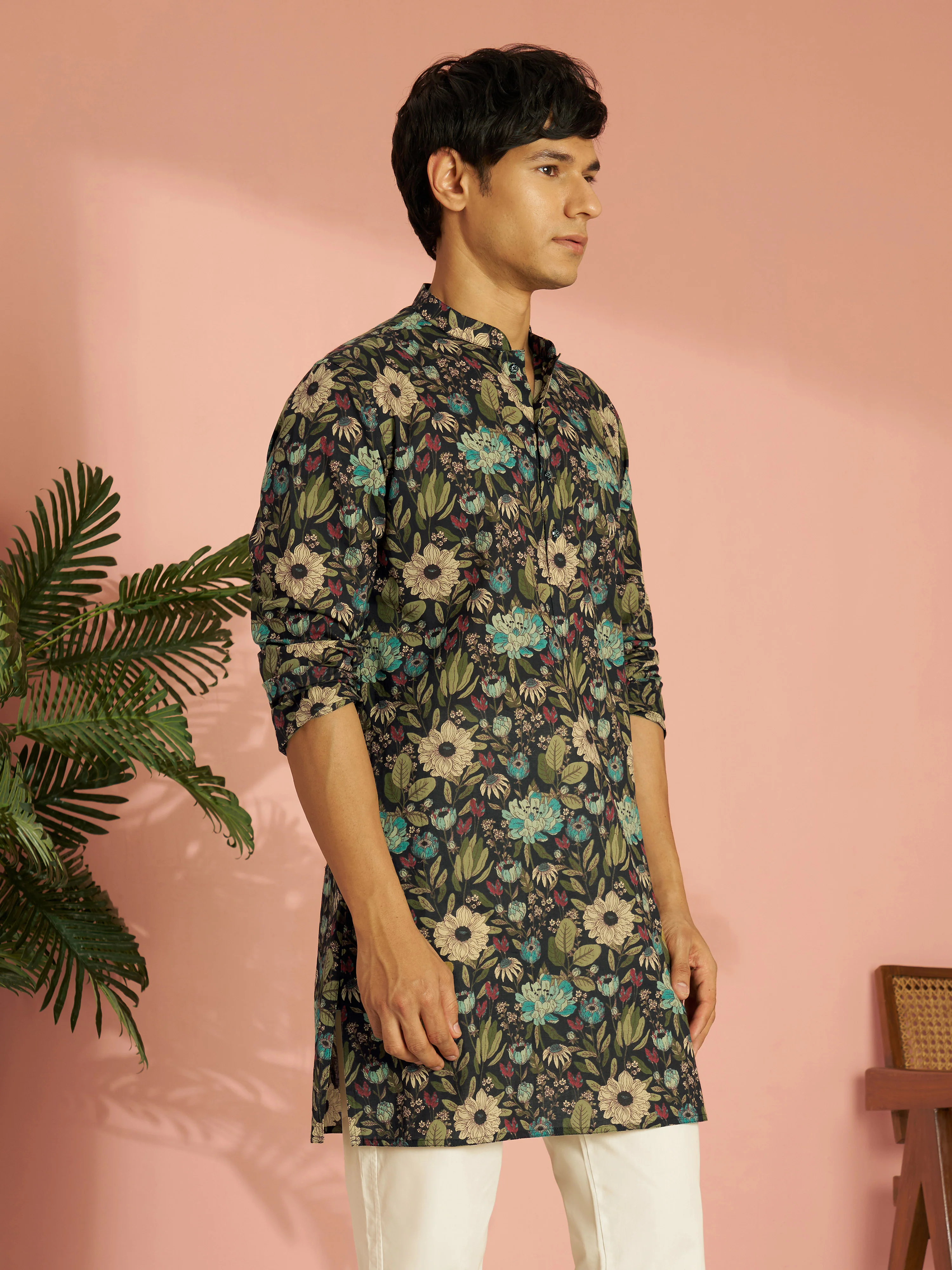 Men's Black Cotton Floral Printed Mid-Length Kurta - Image 4
