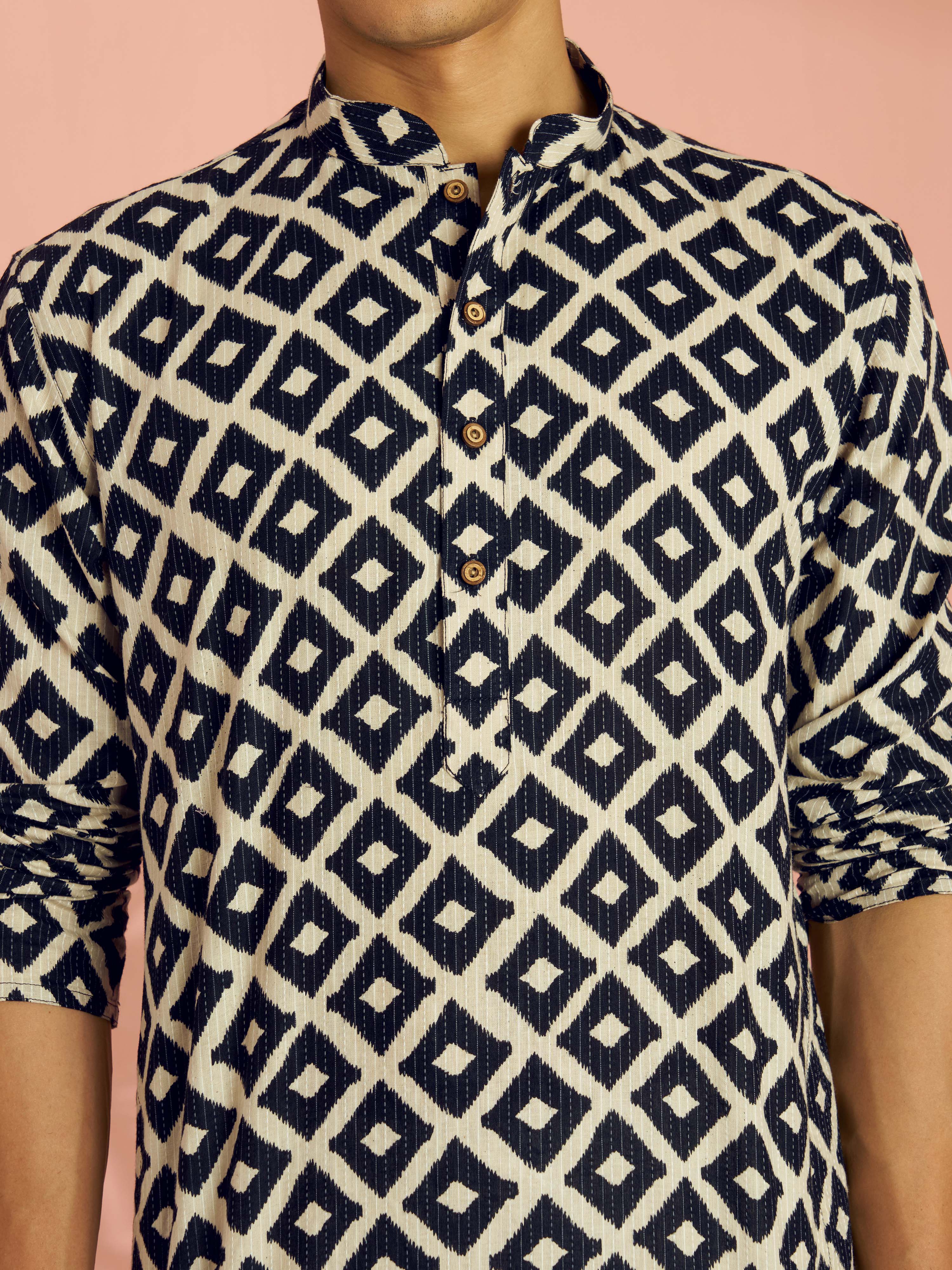 Men's Black Cotton Geometric Printed & Embroidered Kurta with White Pyjama Set - Image 2