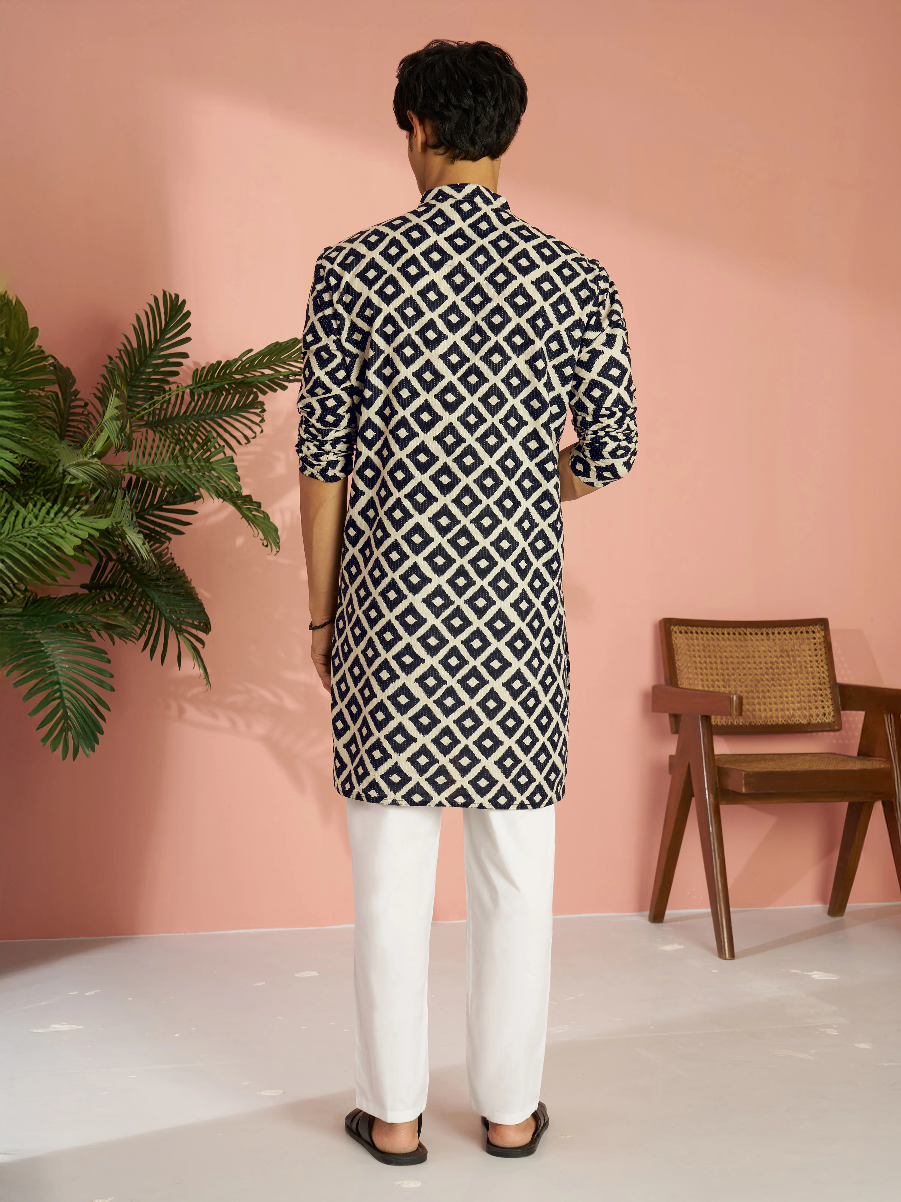 Men's Black Cotton Geometric Printed & Embroidered Kurta with White Pyjama Set - Image 5