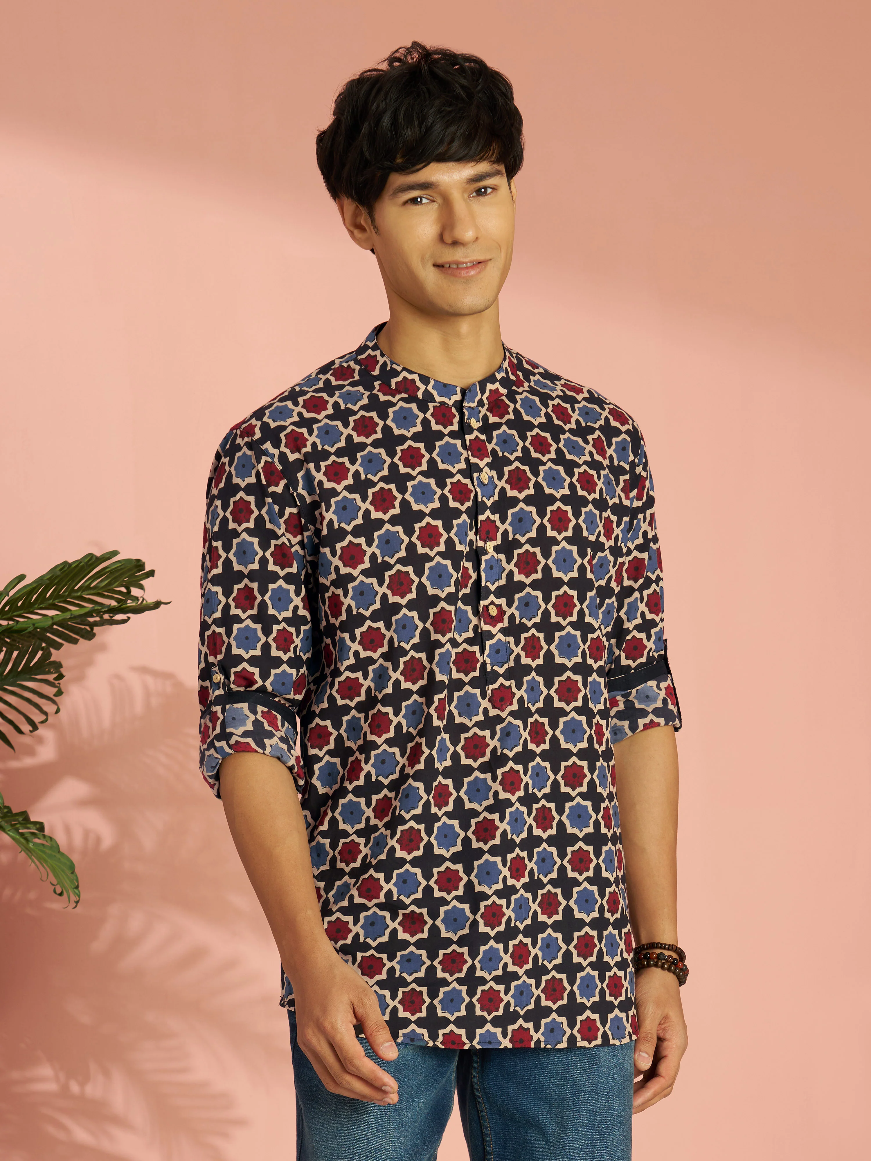 Men's Black Cotton Geometric Printed Short Kurta - Image 4