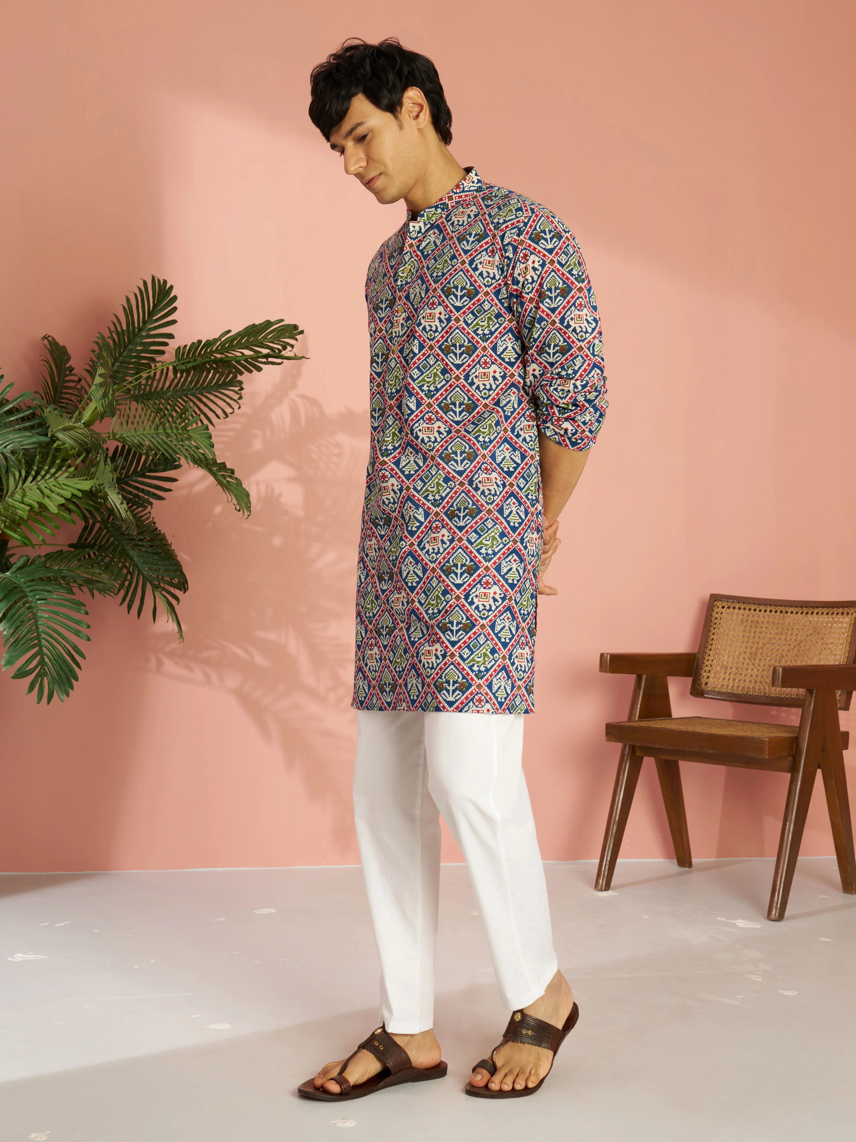 Men's Blue Cotton Patola Printed Kurta with White Pyjama Set - Image 3