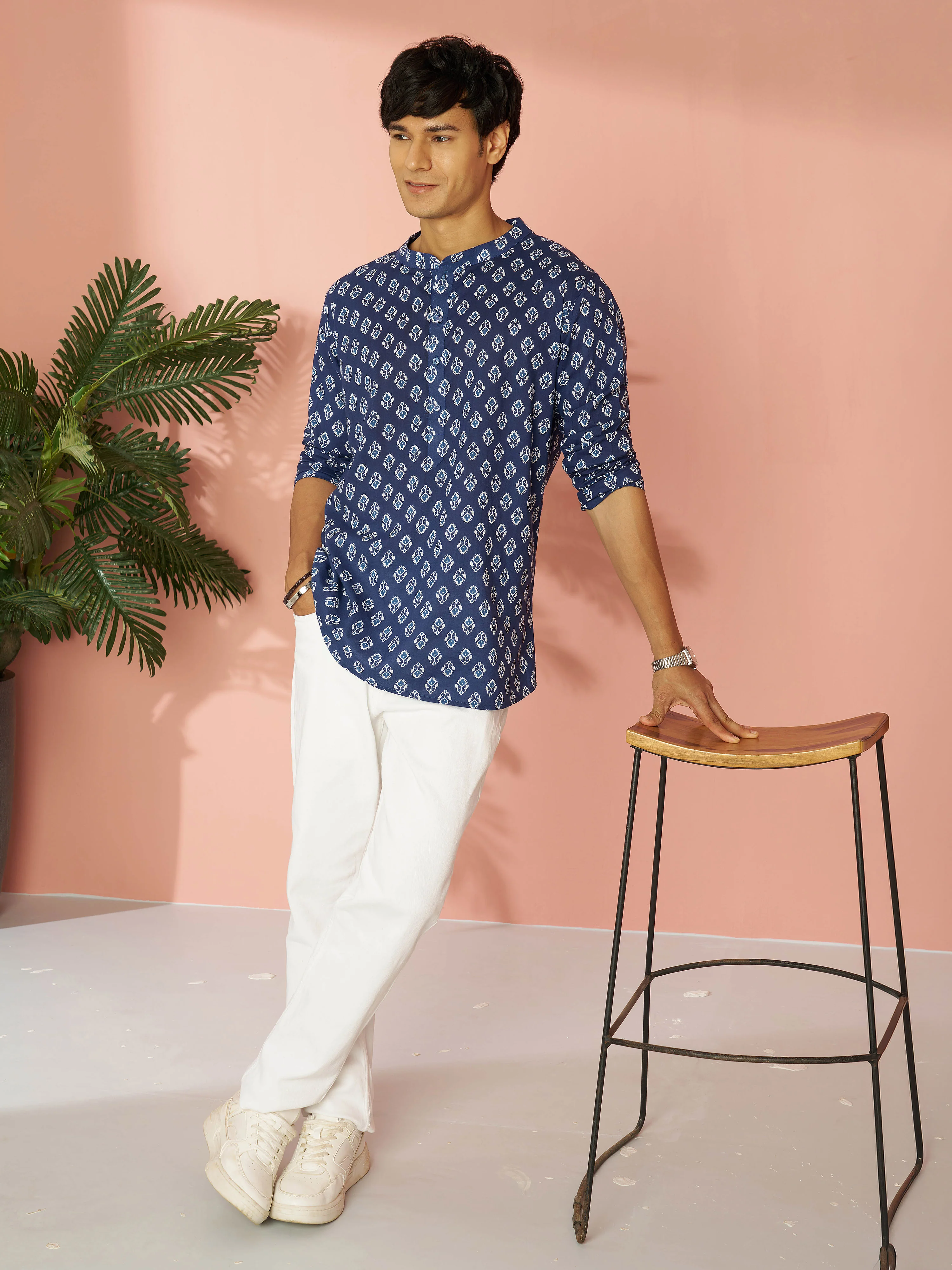 Men's Blue Ethnic Motif Print Cotton Short Kurta - Image 6