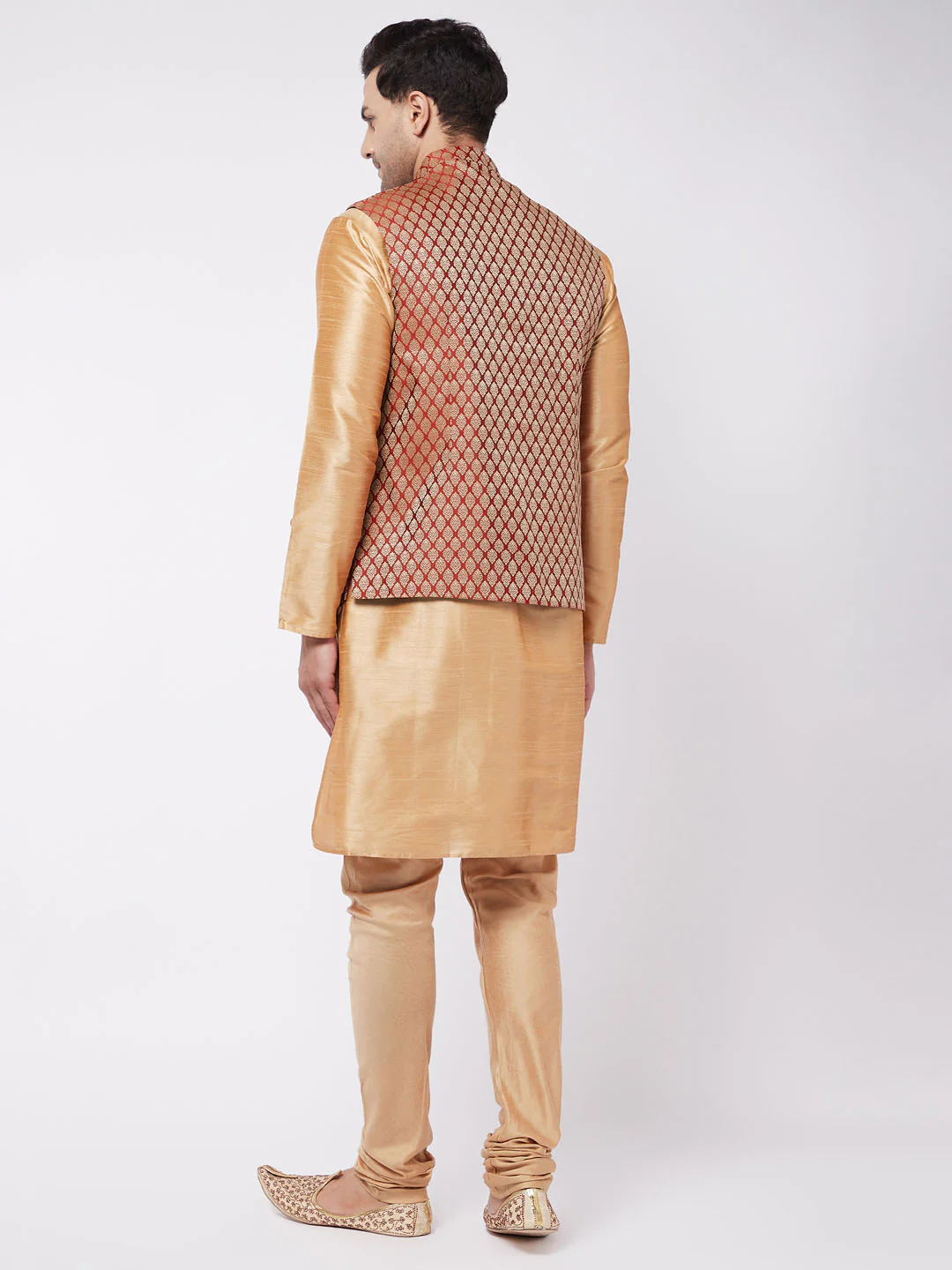 Men's Rose Gold Silk Blend Kurta And Pyjama With Maroon Woven Nehru Jacket - Image 4