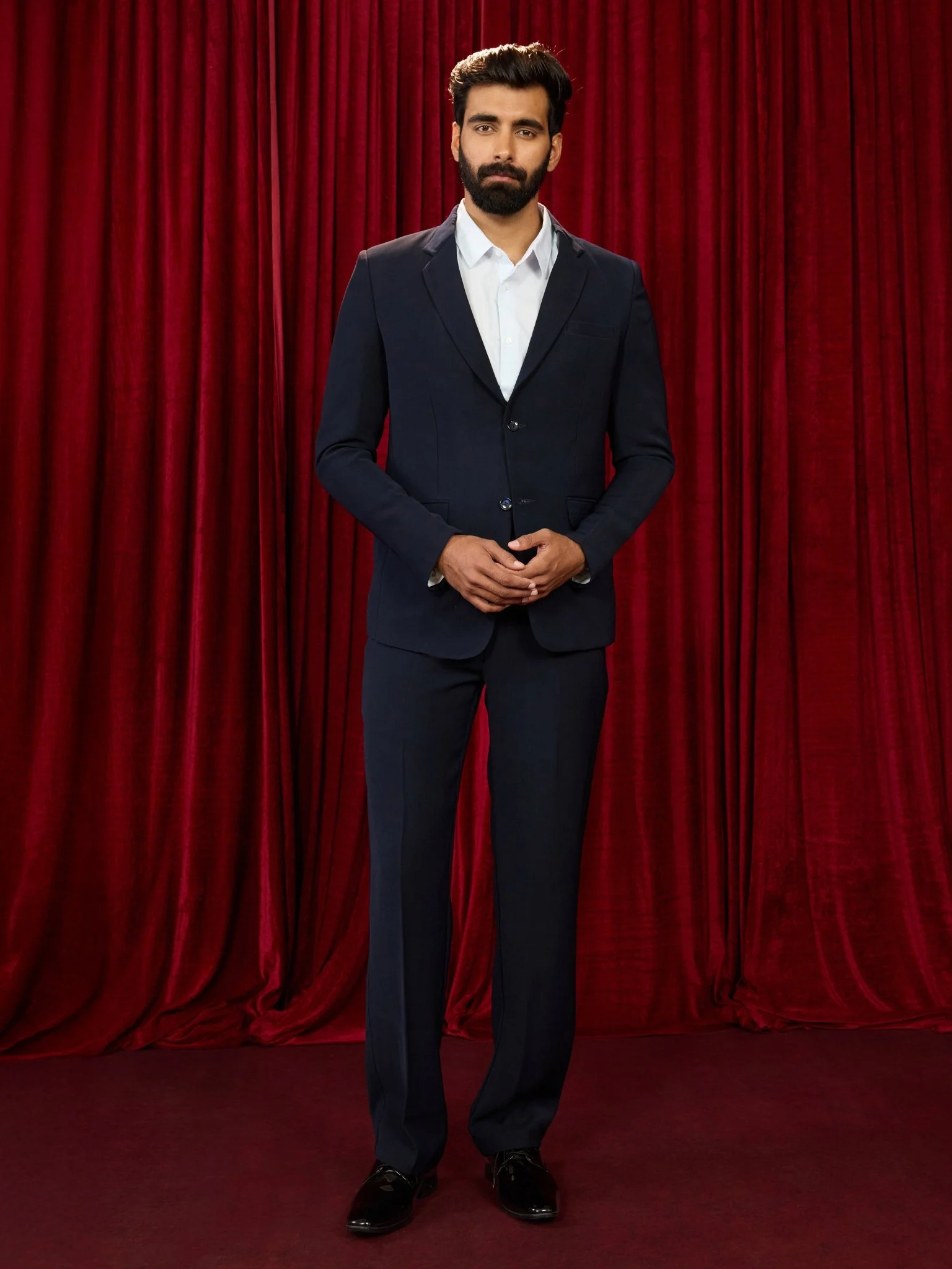 Men's's Navy Blue Solid Lachka Mink Suiting Blazer with Straight Pant Set - Image 3