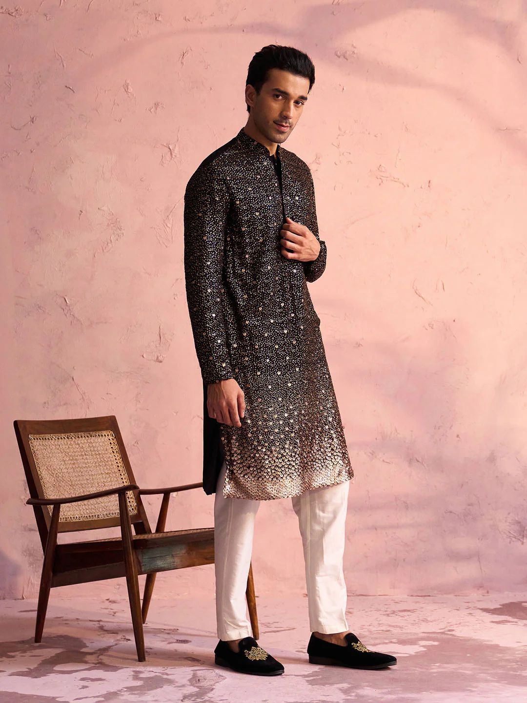 Men's Black Georgette Zari With Sequins Worked Kurta Pant Set - Image 2