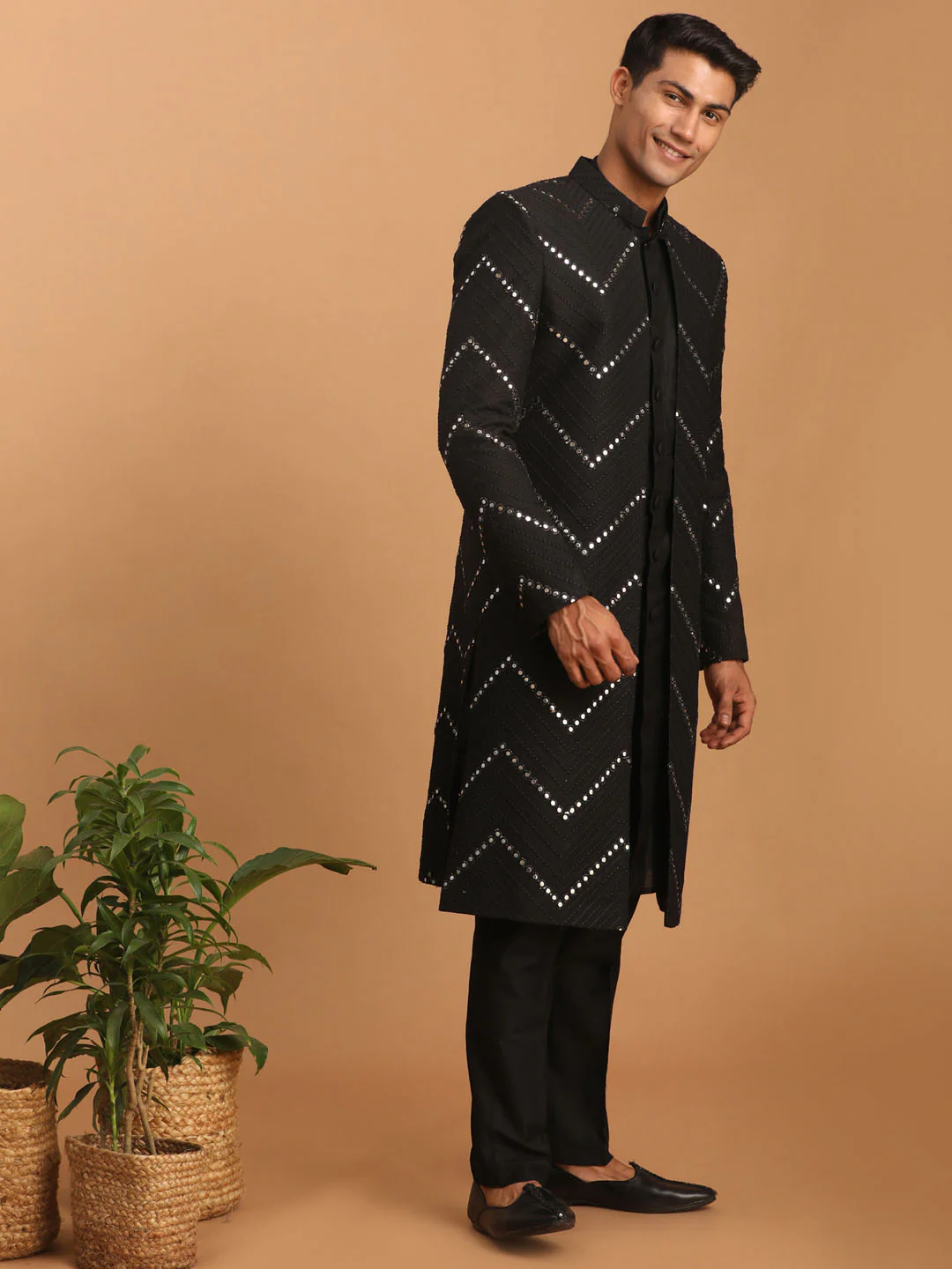 Men's Black Solid Kurta Pant Set With Mirror Over Coat Combo Set - Image 2