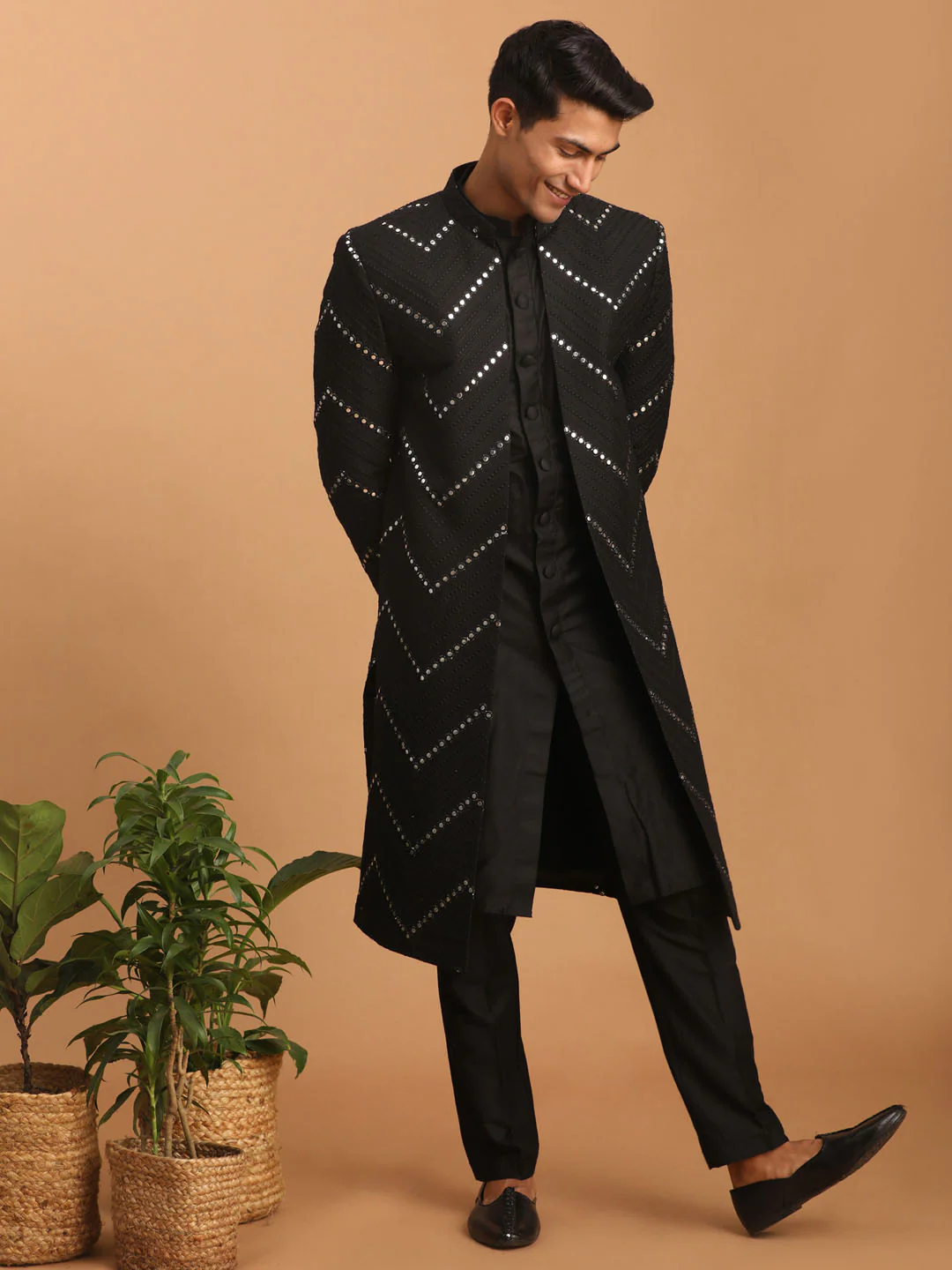 Men's Black Solid Kurta Pant Set With Mirror Over Coat Combo Set - Image 6