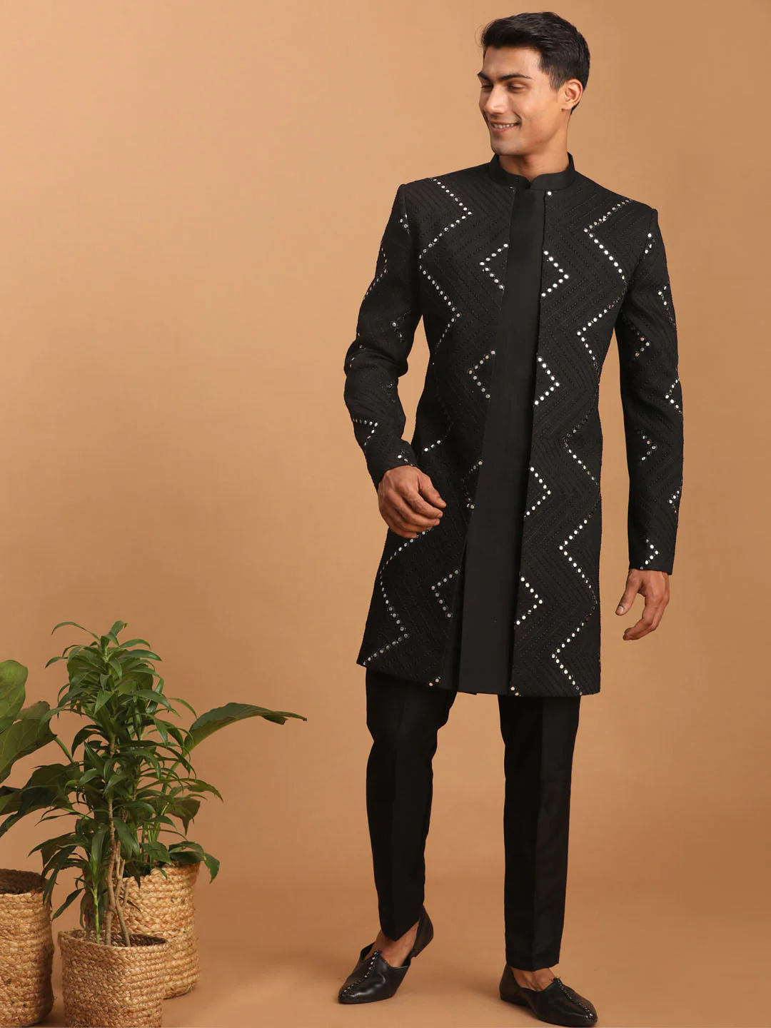 Men's Black Mirror Indo Western Sherwani With Pant Set - Image 5
