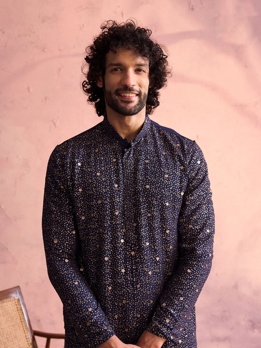 Men's Navy Blue Georgette Zari With Sequins Worked Kurta Pant Set - Image 4