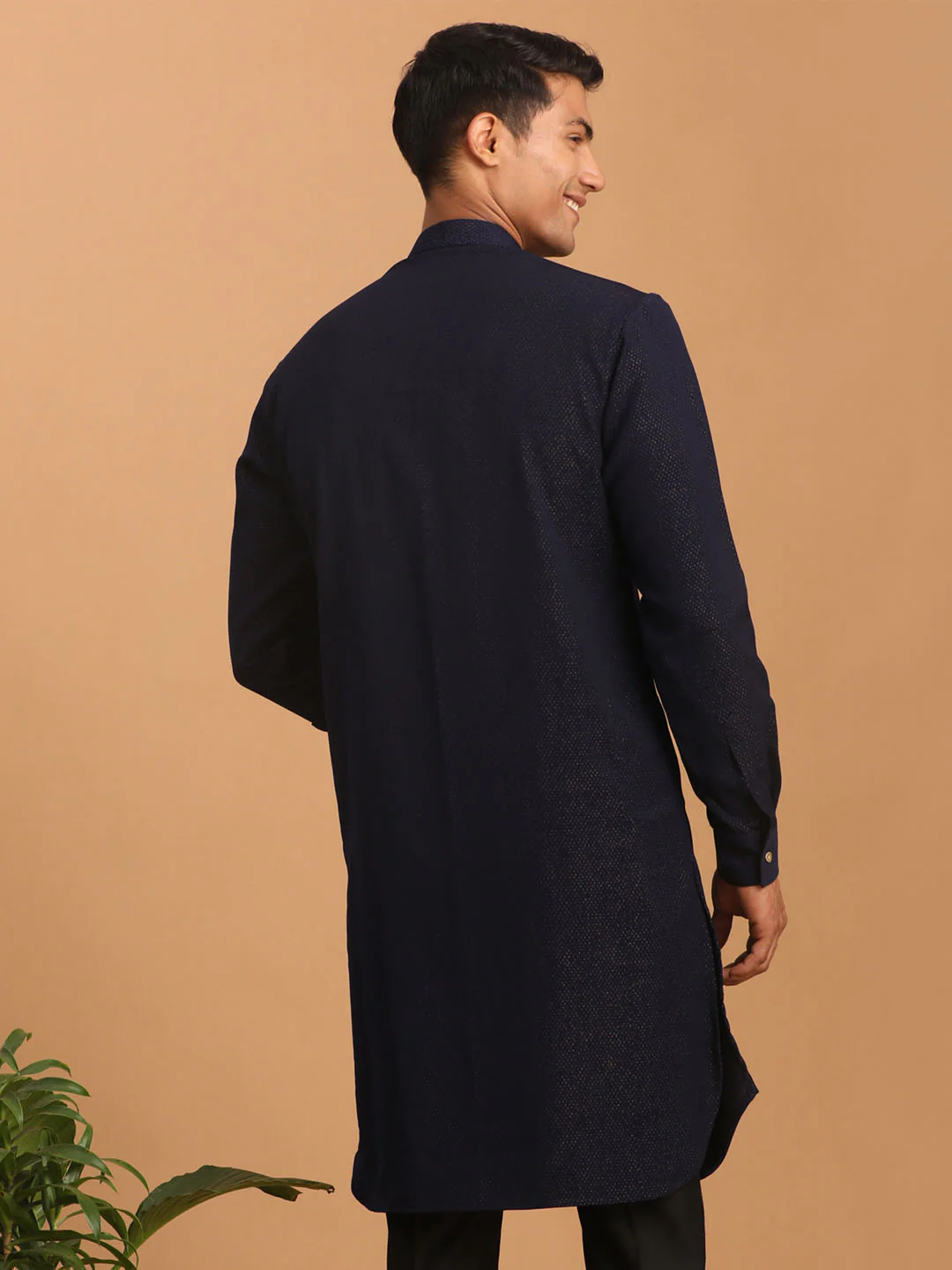 Men's Navy Blue Glitter Printed Fancy Kurta - Image 4