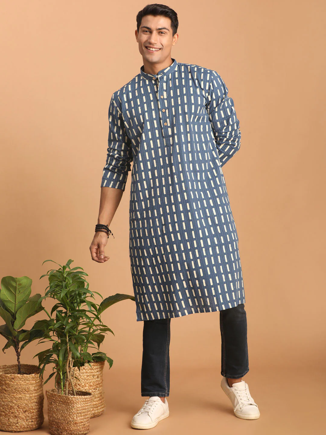Men's Blue Rubber Print Cotton Kurta - Image 5