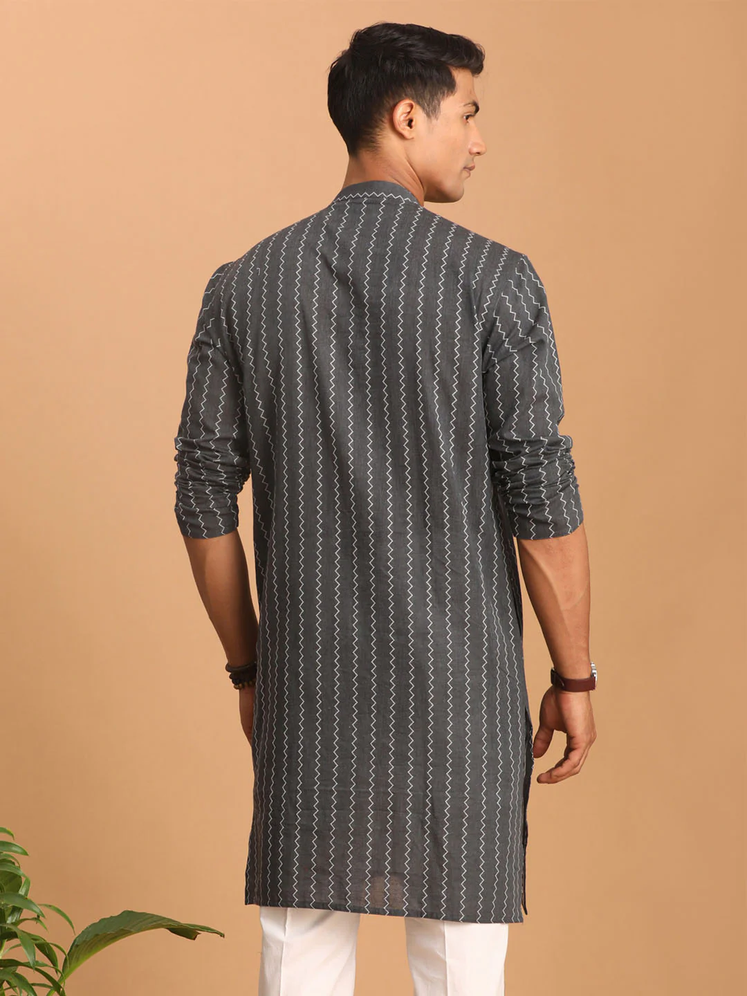 Men's Grey Jacquard Zig Zag Cotton Kurta - Image 3
