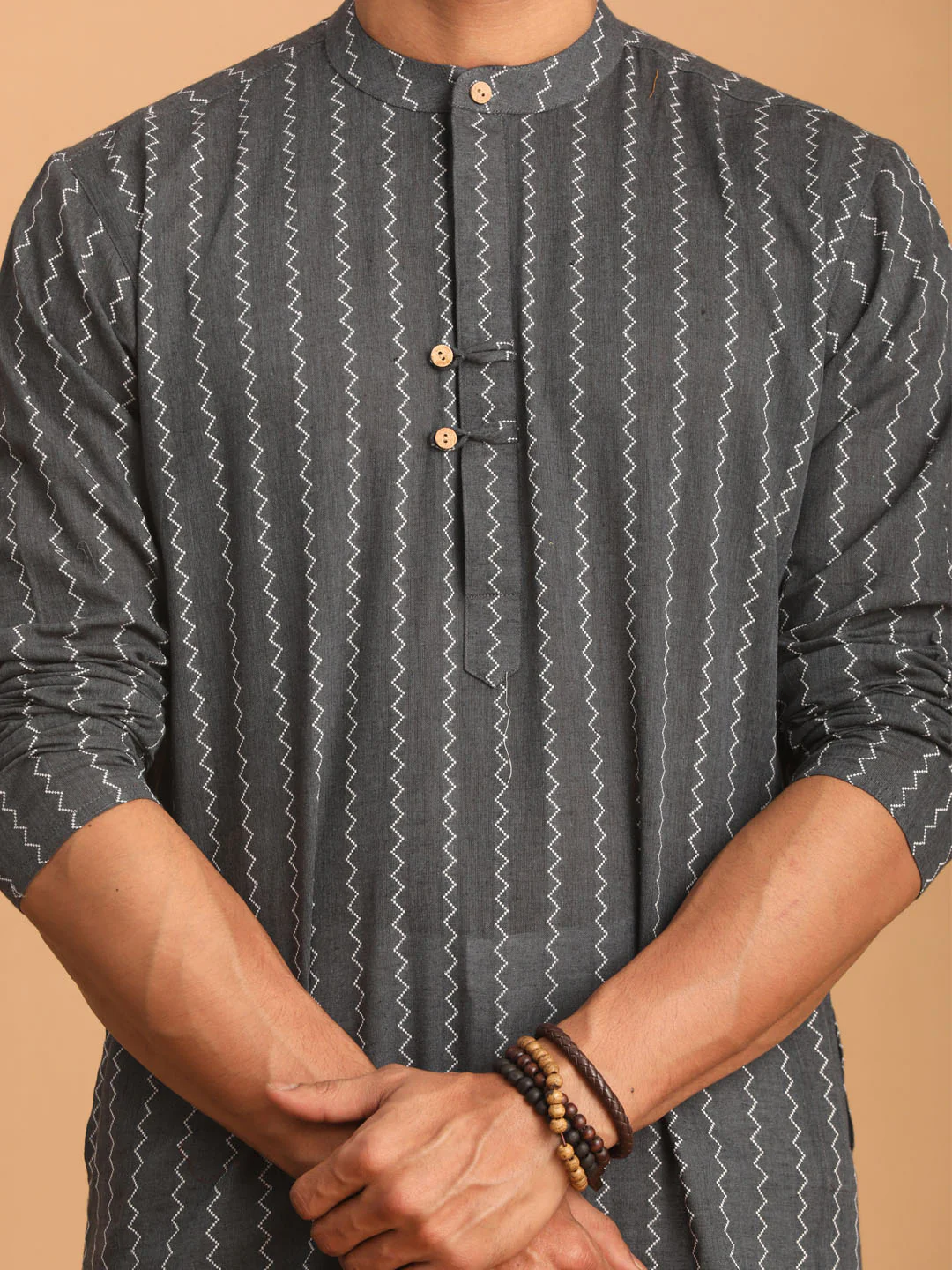 Men's Grey Jacquard Zig Zag Cotton Kurta - Image 4