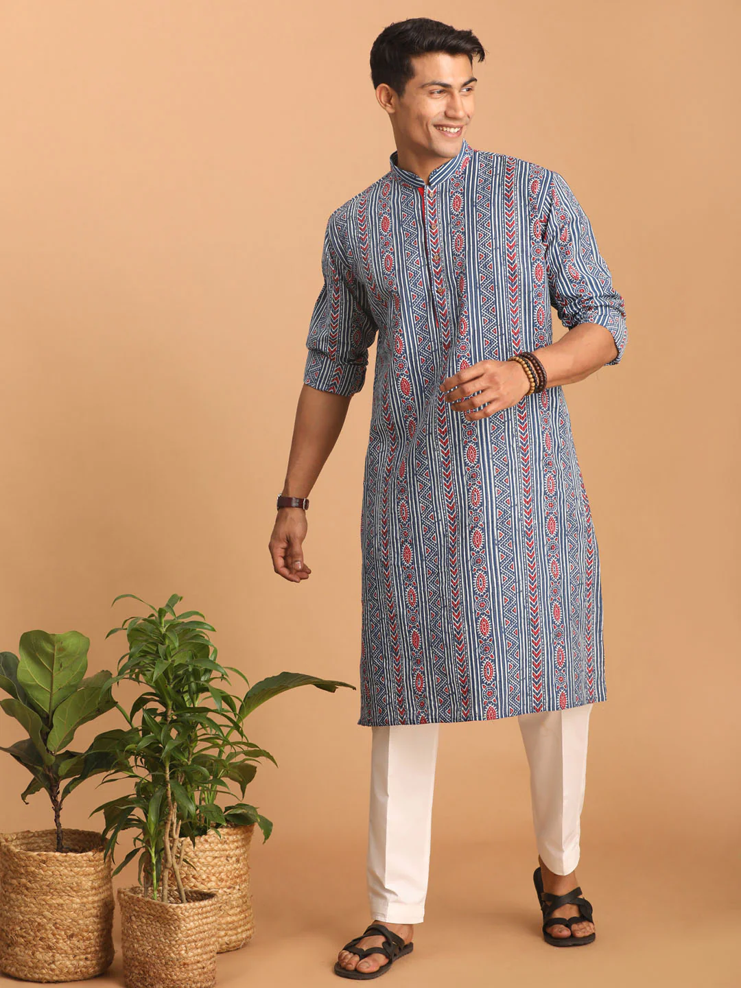 Men's Indigo Printed Cotton Kurta With White Pant Set - Image 2