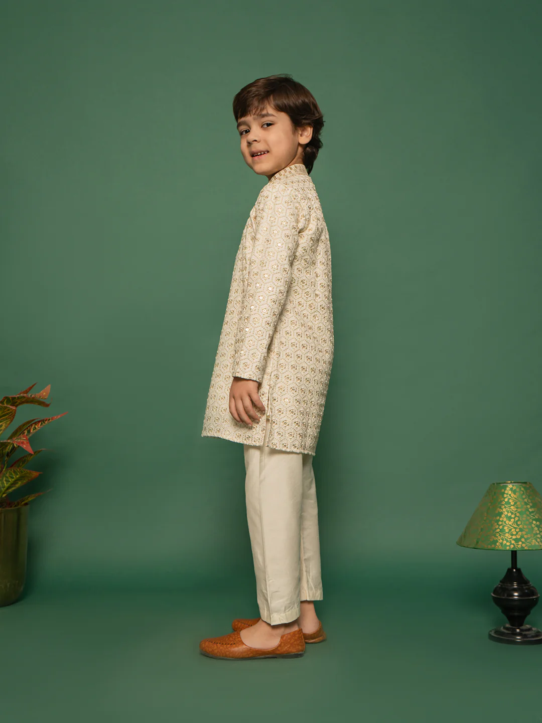 Boy's Off White Kurta And Pyjama Set - Image 4