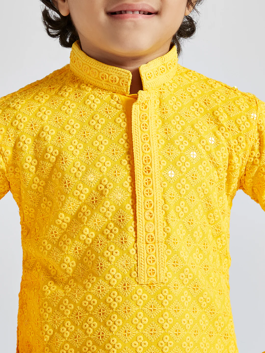 Boy's' Yellow And White Schiffli Kurta Pyjama Set - Image 3