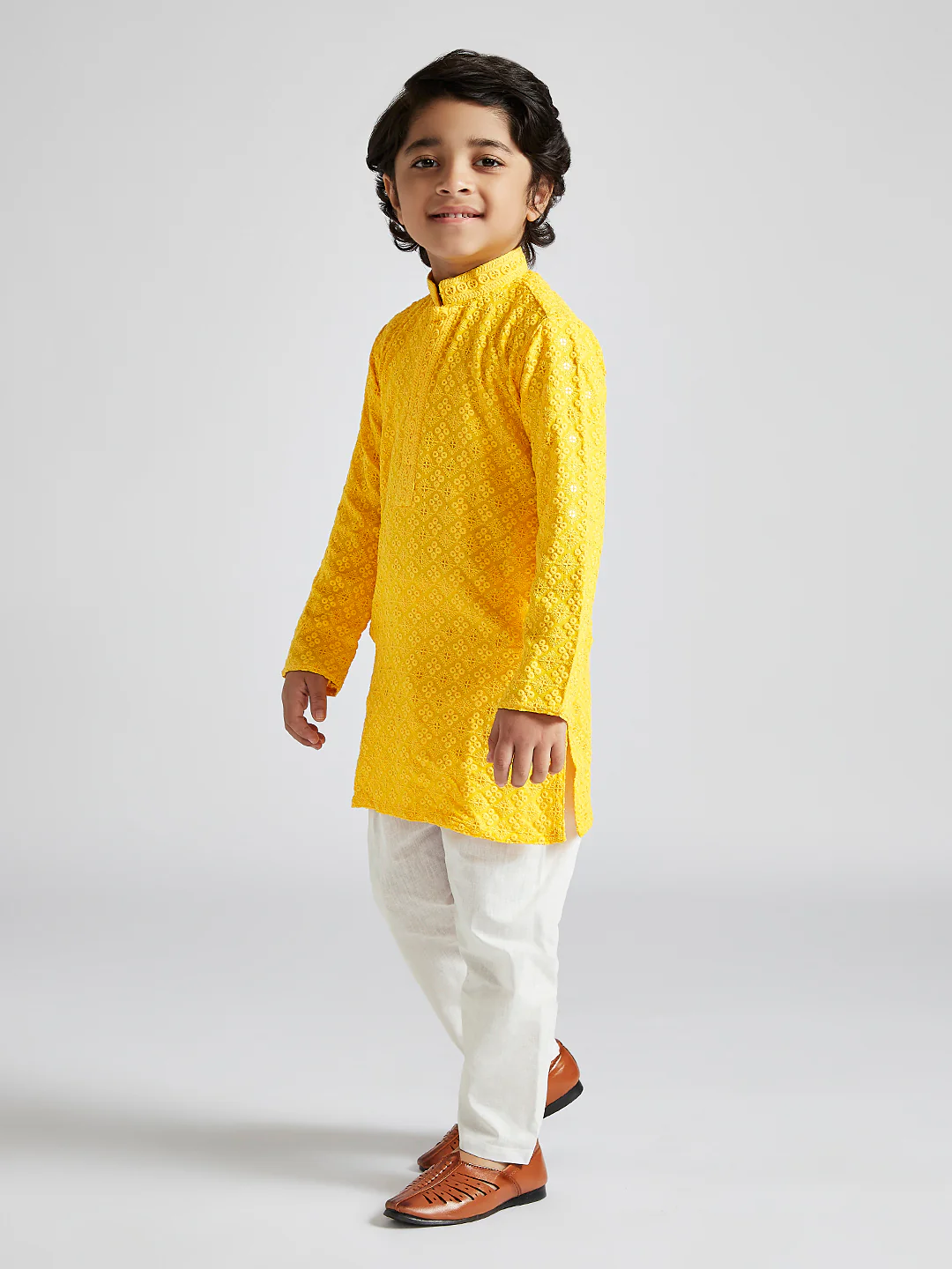 Boy's' Yellow And White Schiffli Kurta Pyjama Set - Image 4
