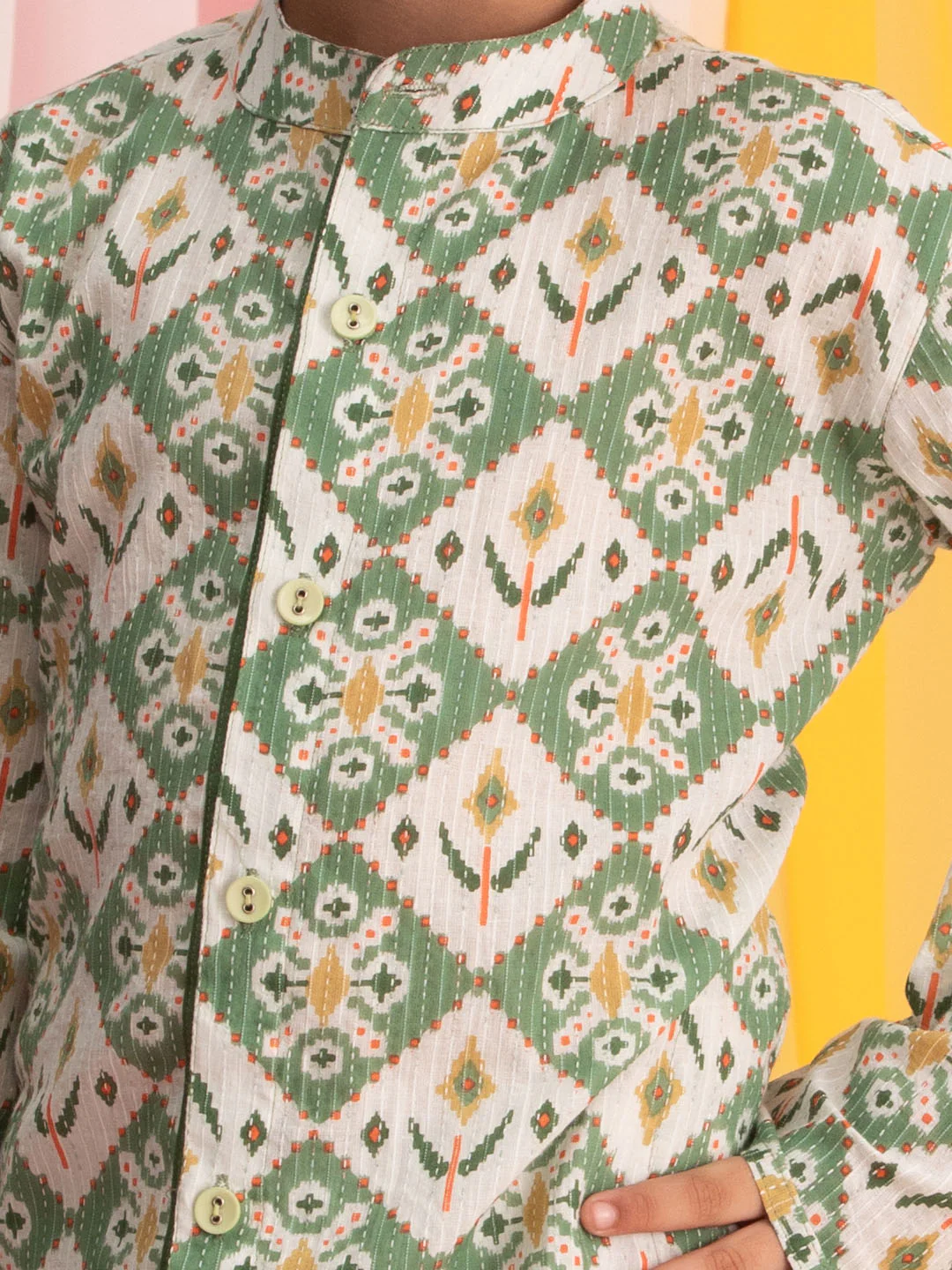 Boy's Green Ikkat Print Front Open Kurta With Pyjama Set - Image 4