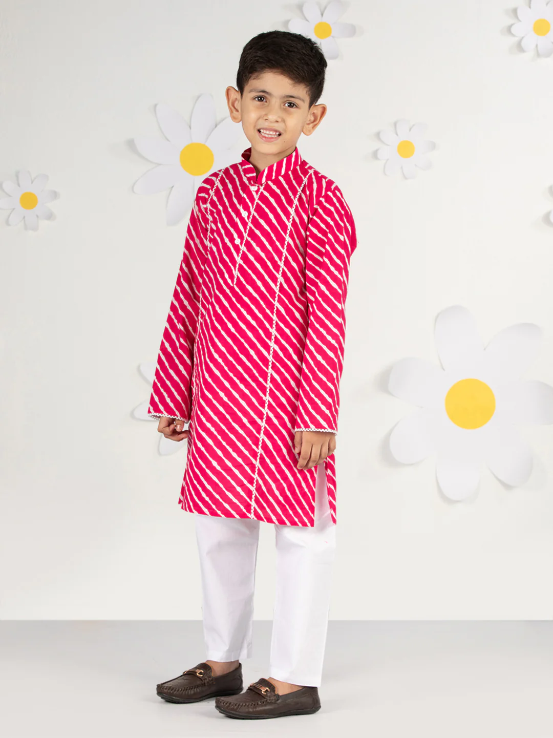 Infant Boy's' Pink And White Cotton Kurta And Pyjama Set - Image 4