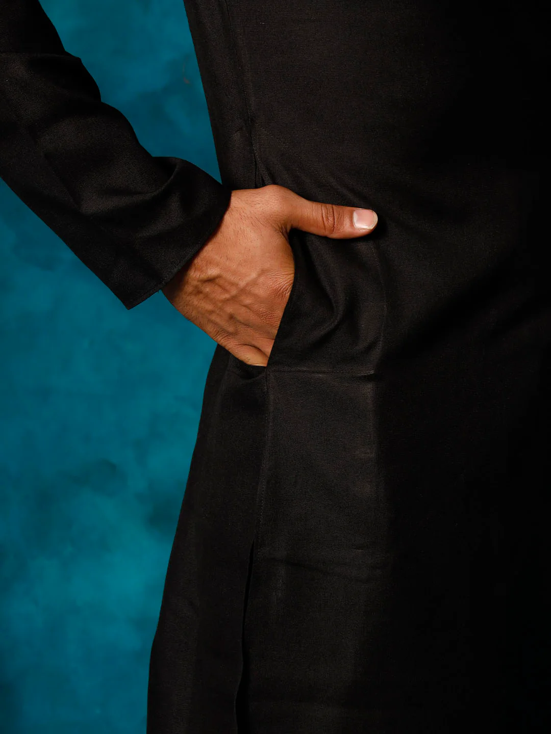 Men's Black Cotton Blend Ethnic Kurta - Image 5