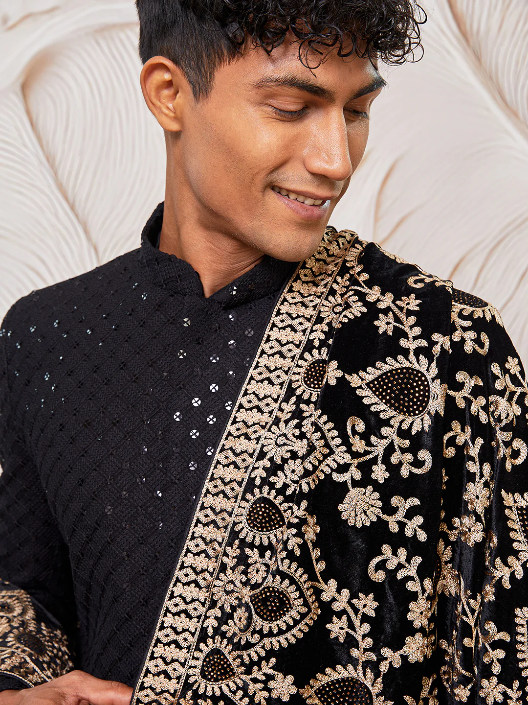 Men's Black Cotton Blend Sherwani Pant And Dupatta Set - Image 4